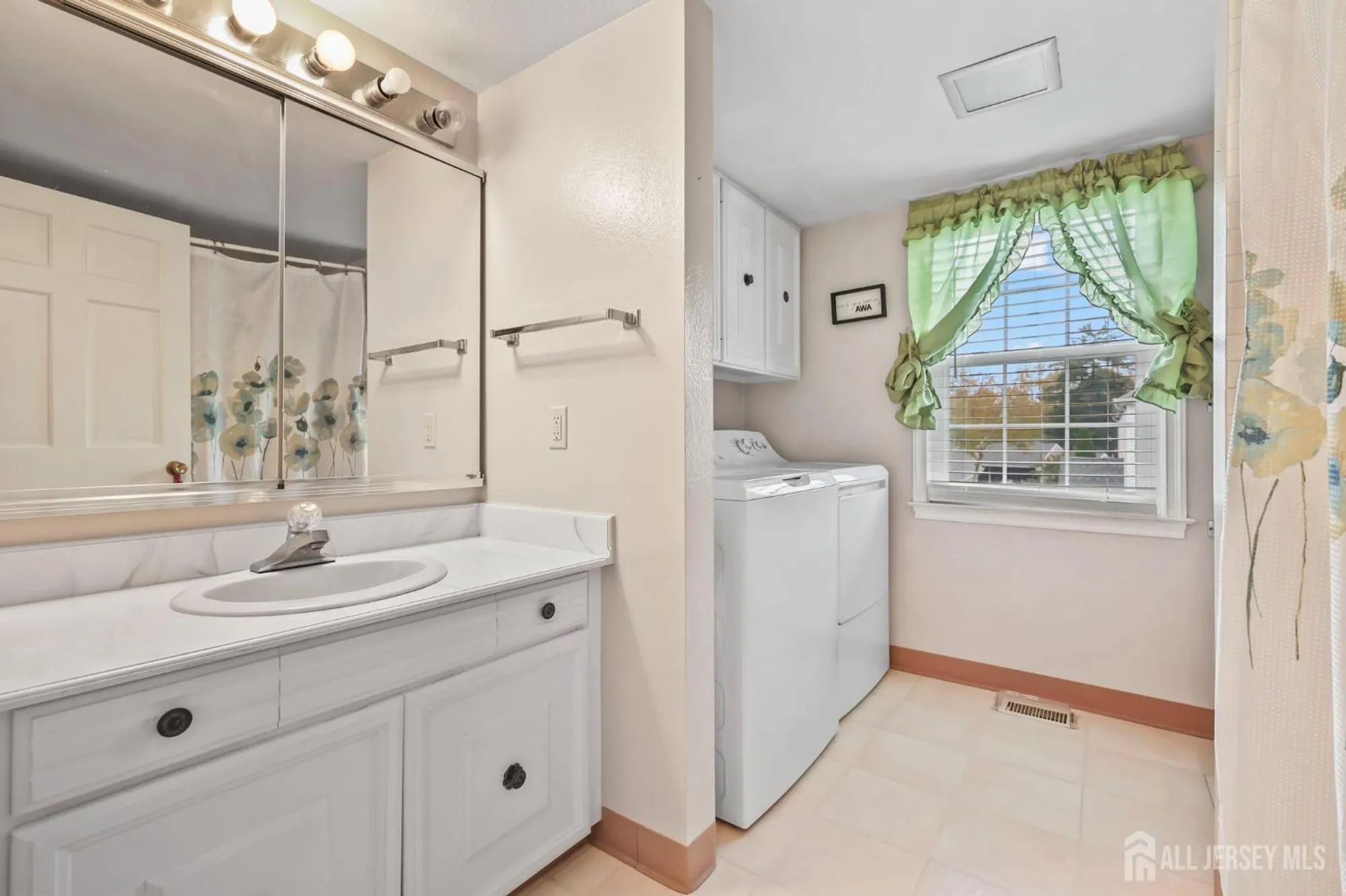 Property Slideshow image 14 of 17 | 49 old nassau rd o, Monroe, NJ, 08831