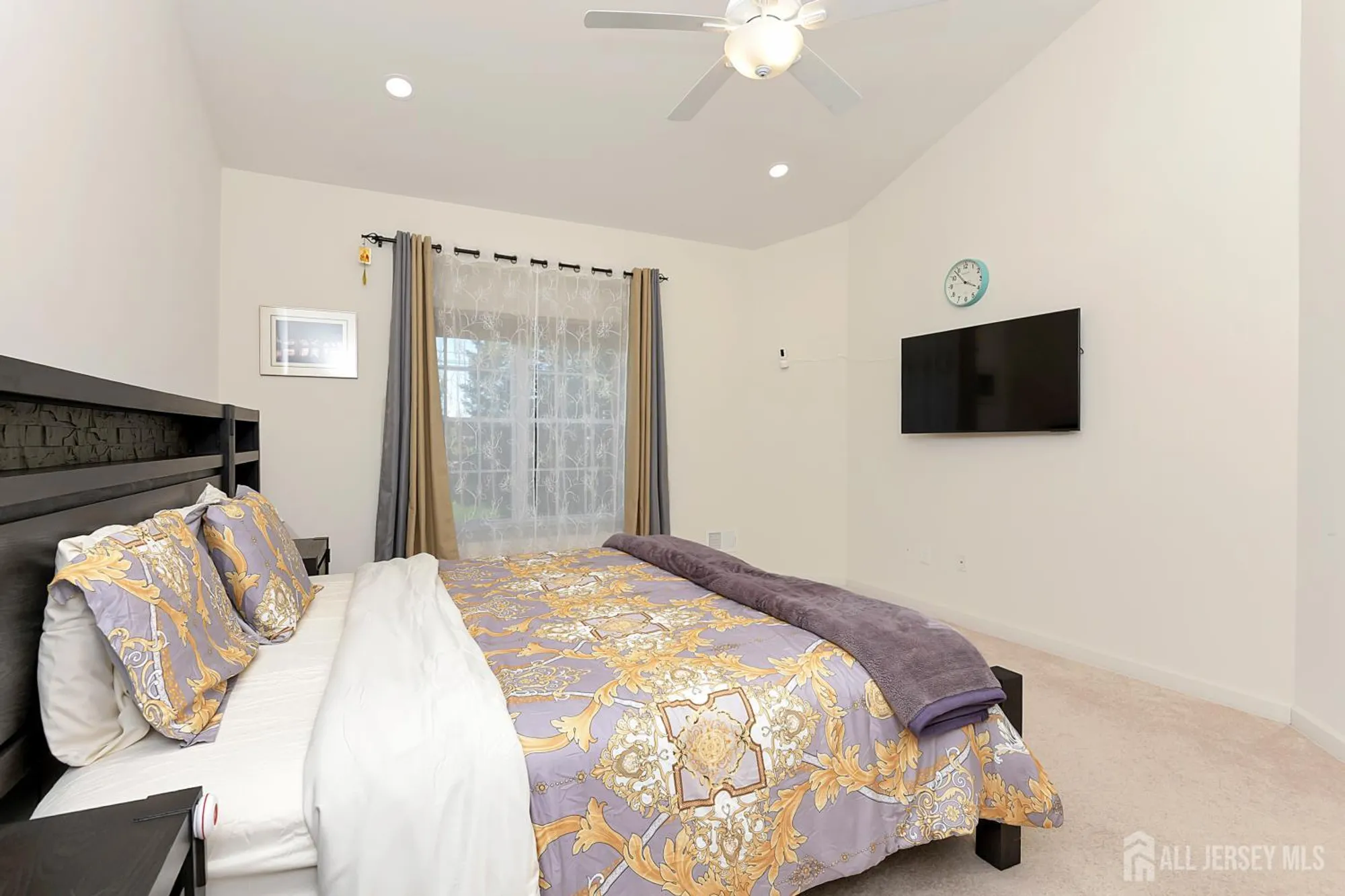 Property Slideshow image 29 of 41 | 802 schindler dr, South Brunswick, NJ, 08852