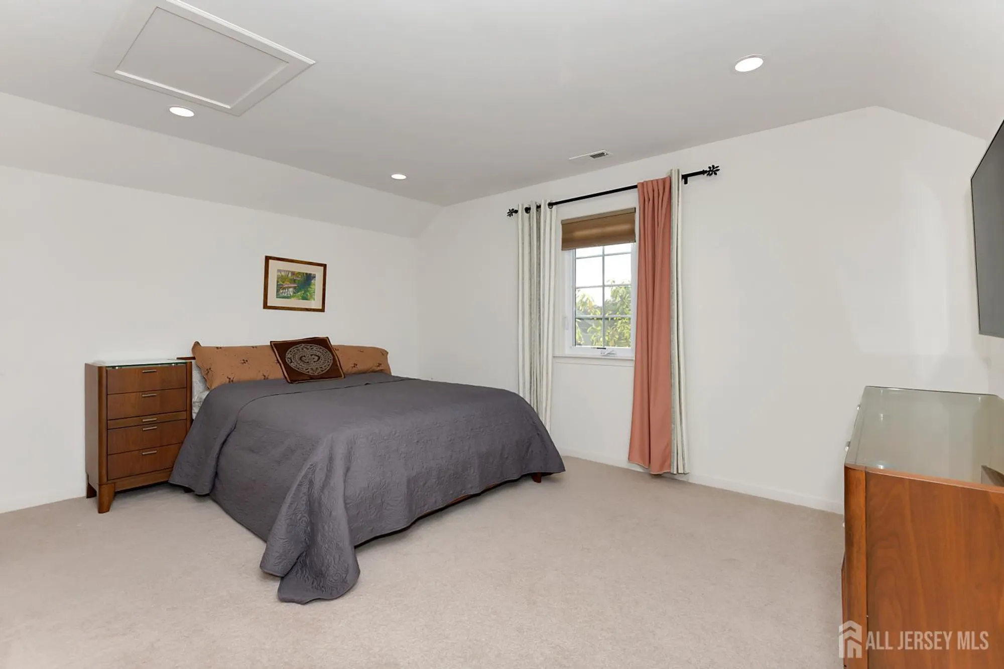 Property Slideshow image 39 of 41 | 802 schindler dr, South Brunswick, NJ, 08852