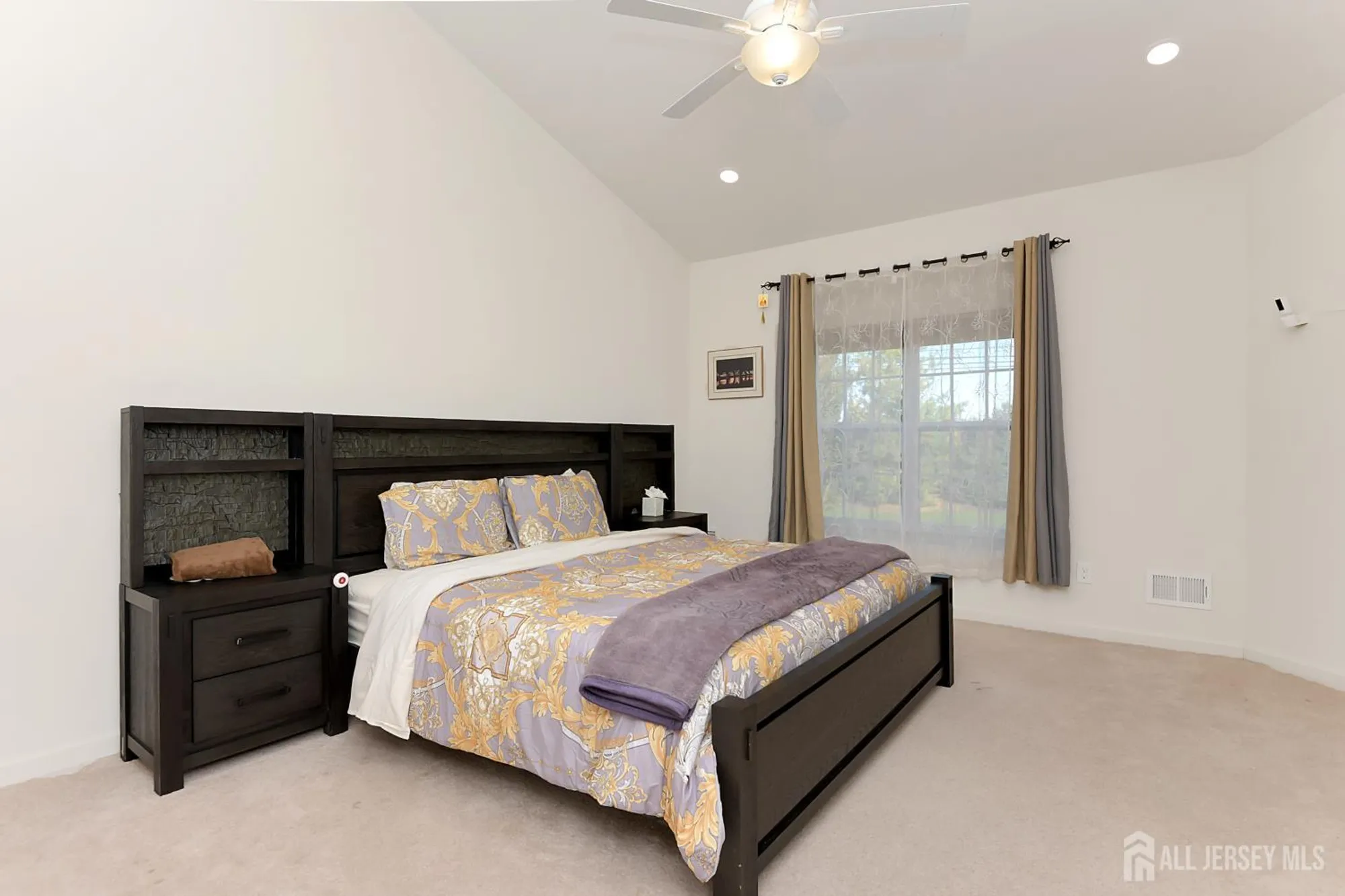 Property Slideshow image 28 of 41 | 802 schindler dr, South Brunswick, NJ, 08852