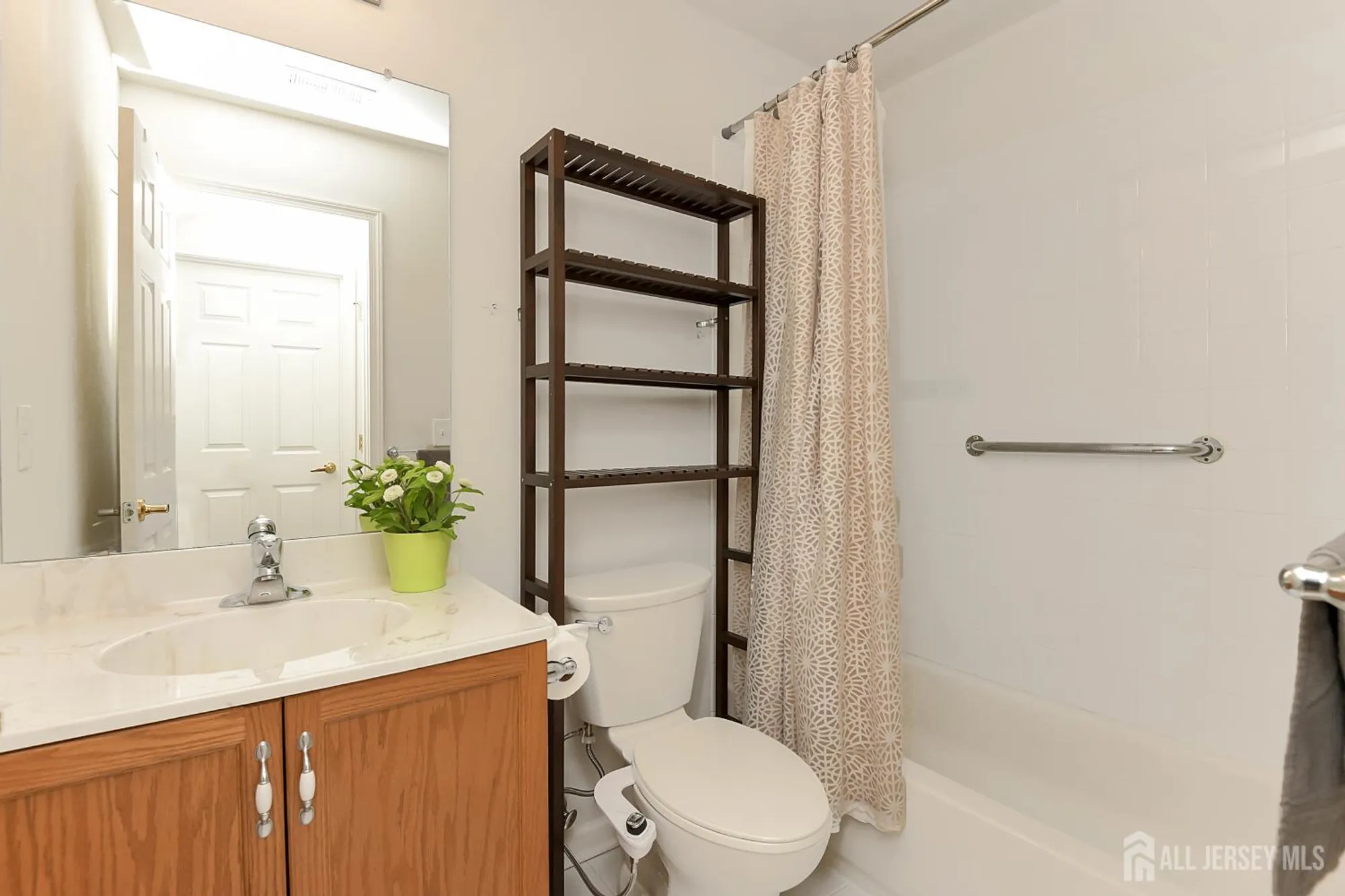 Property Slideshow image 38 of 41 | 802 schindler dr, South Brunswick, NJ, 08852