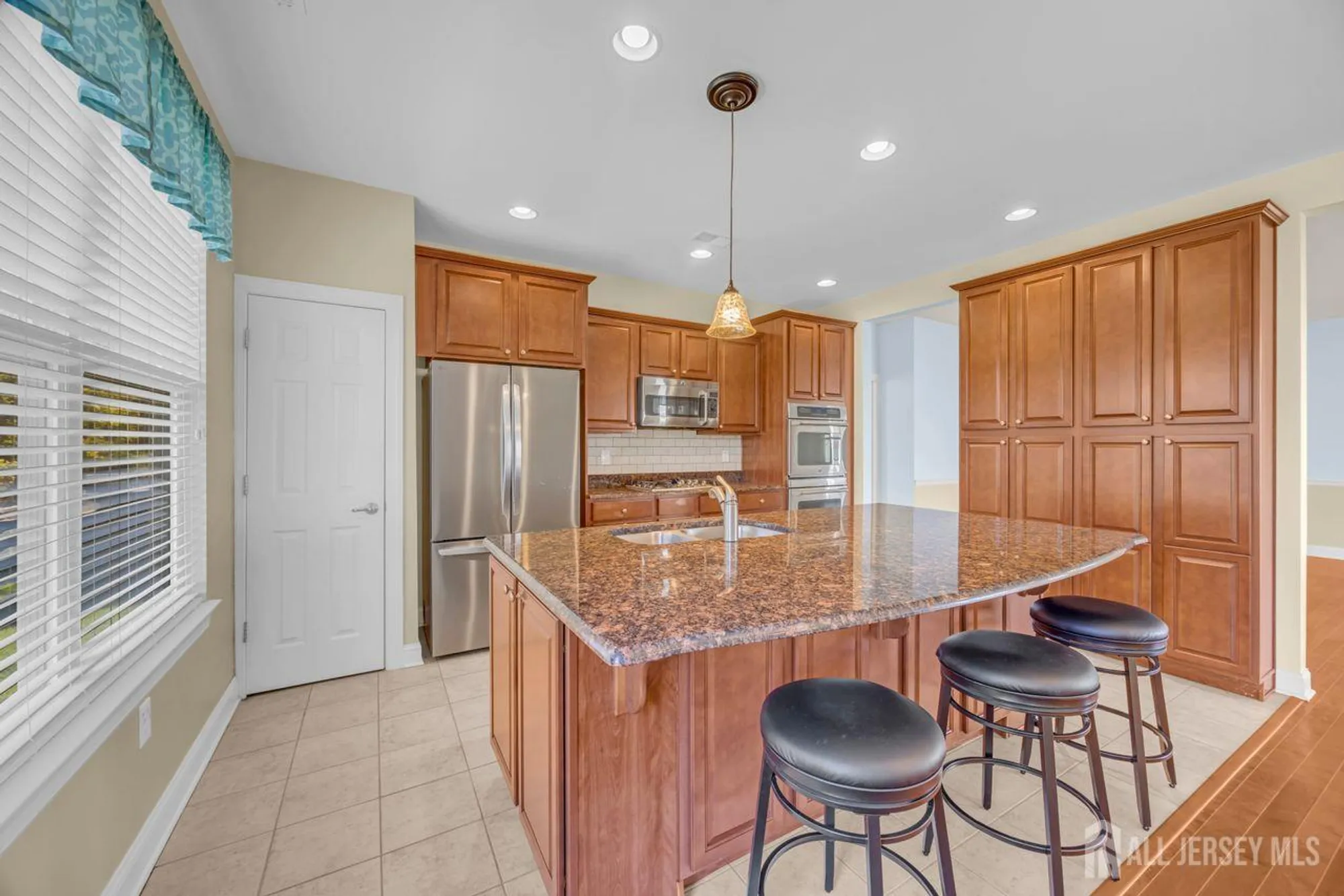 Property Slideshow image 9 of 26 | 87 schindler ct, Somerset, NJ, 08873