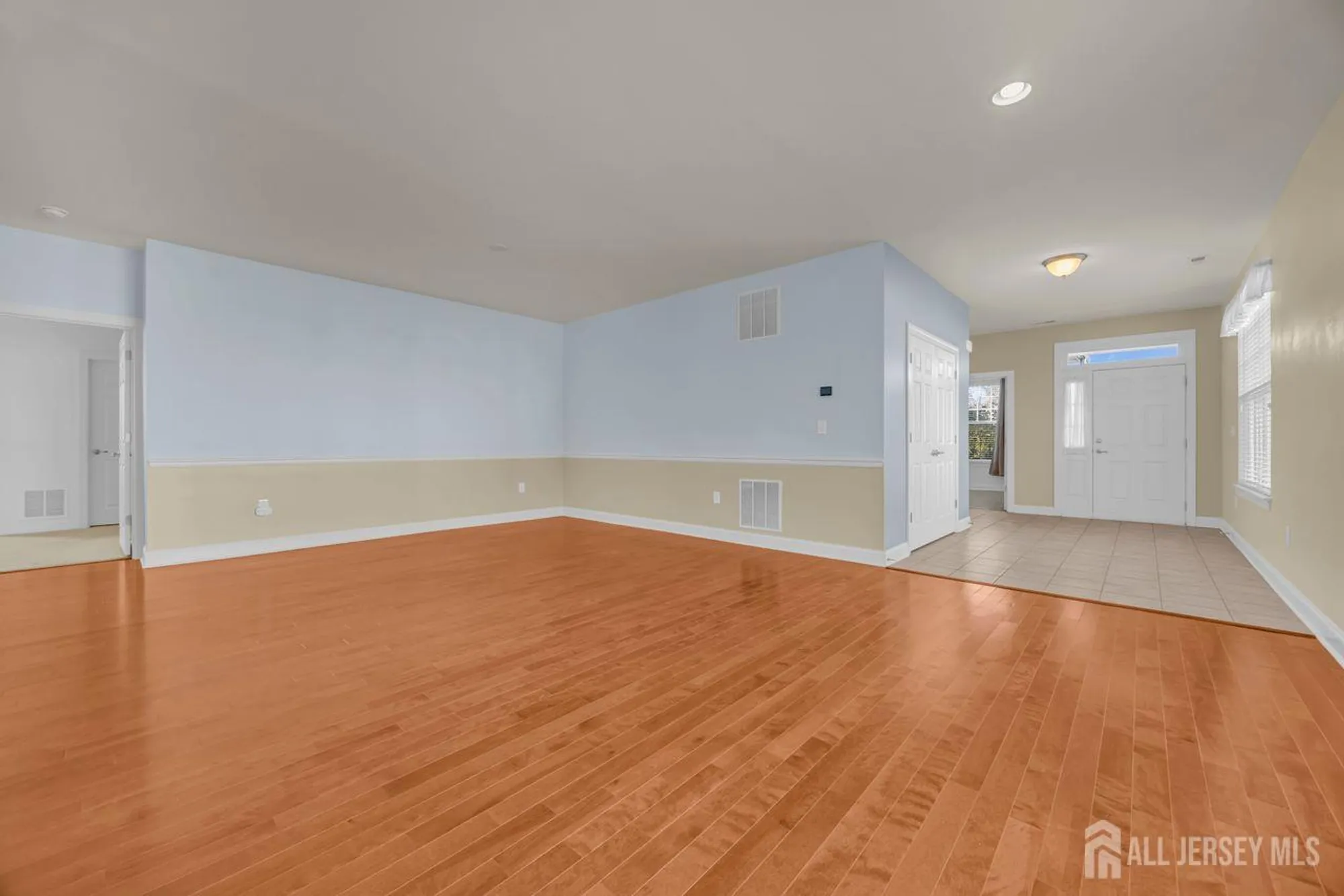 Property Slideshow image 11 of 26 | 87 schindler ct, Somerset, NJ, 08873