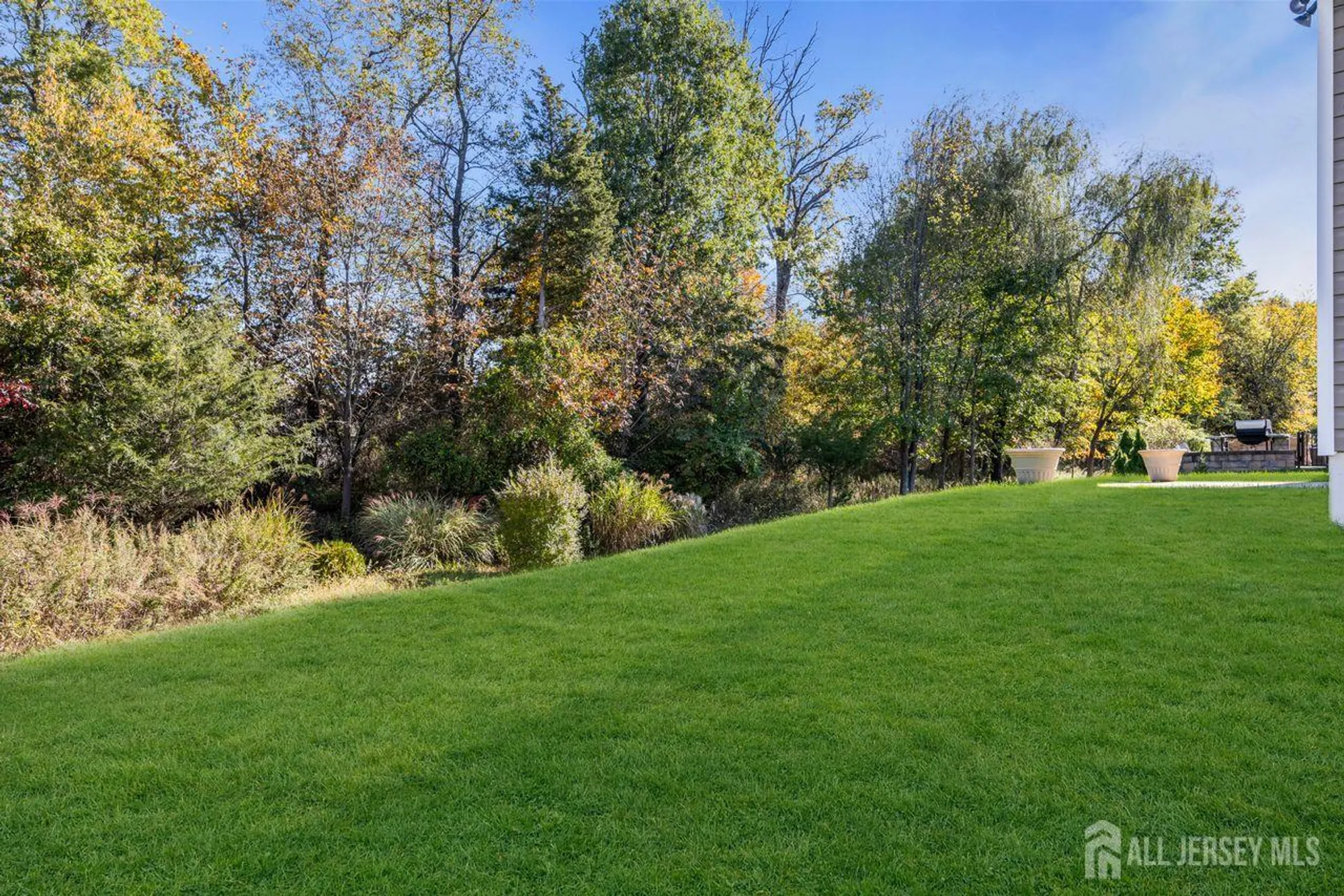 Property Slideshow image 24 of 26 | 87 schindler ct, Somerset, NJ, 08873