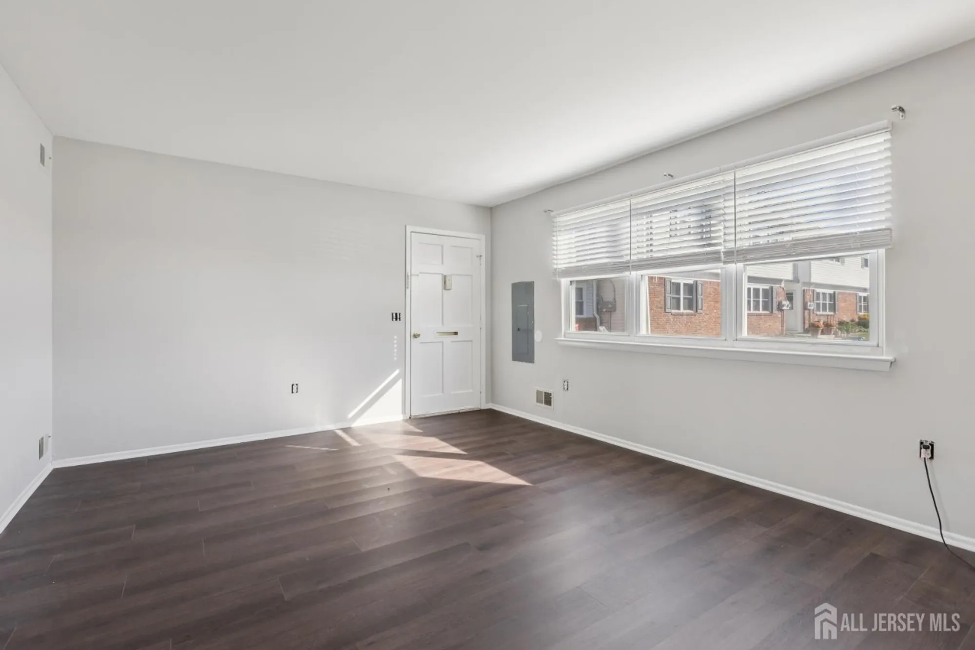 Property Slideshow image 6 of 25 | 10 california ct a, Matawan, NJ, 07747