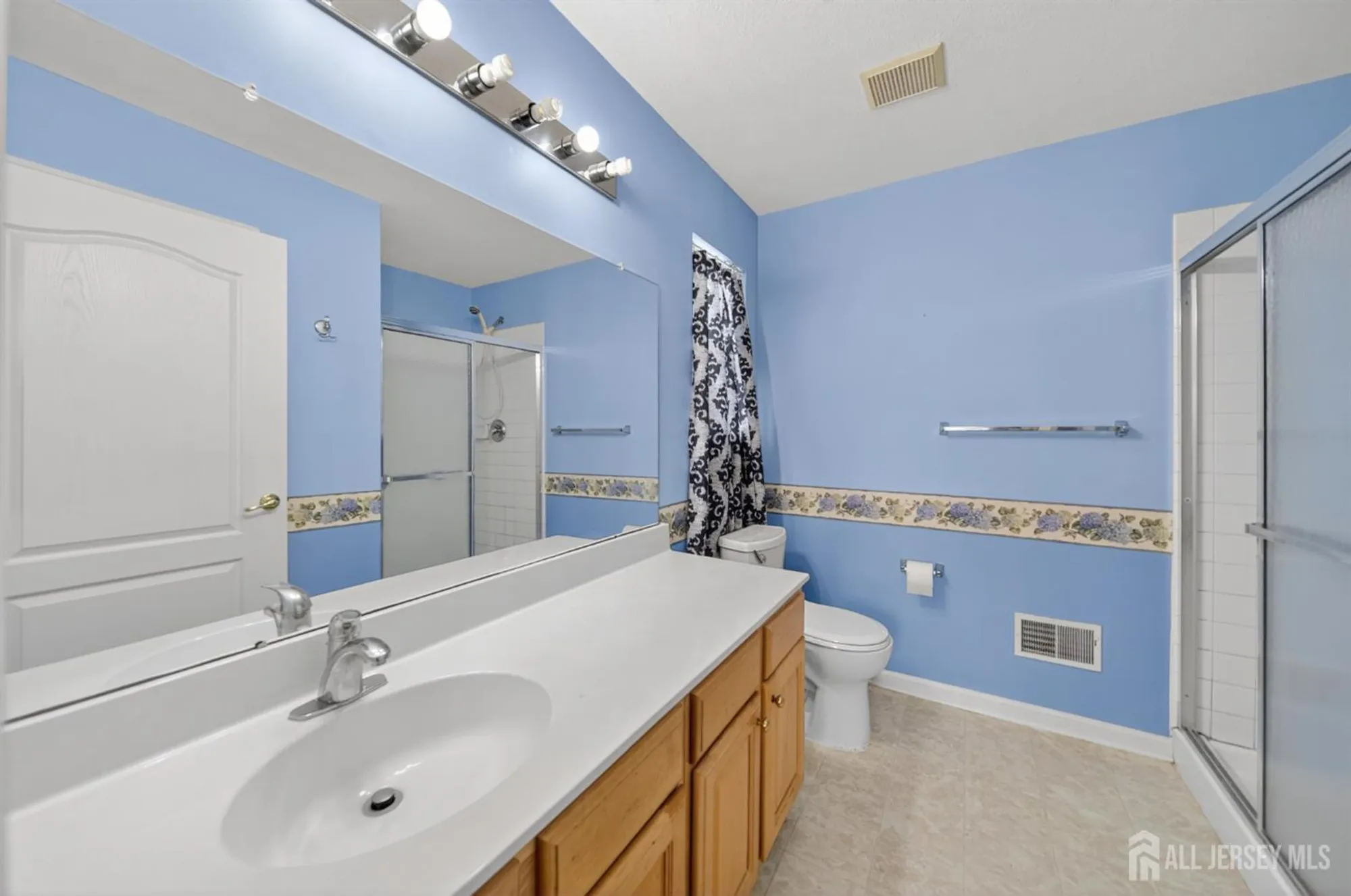 Property Slideshow image 20 of 26 | 39 fernbrooke dr, Westampton, NJ, 08060