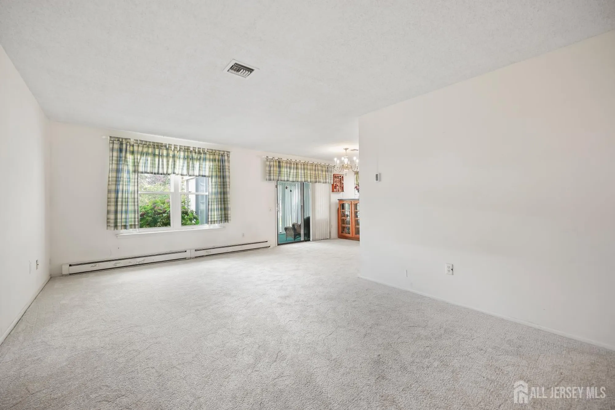 Property Slideshow image 5 of 21 | 149 maclura plz b, Monroe, NJ, 08831