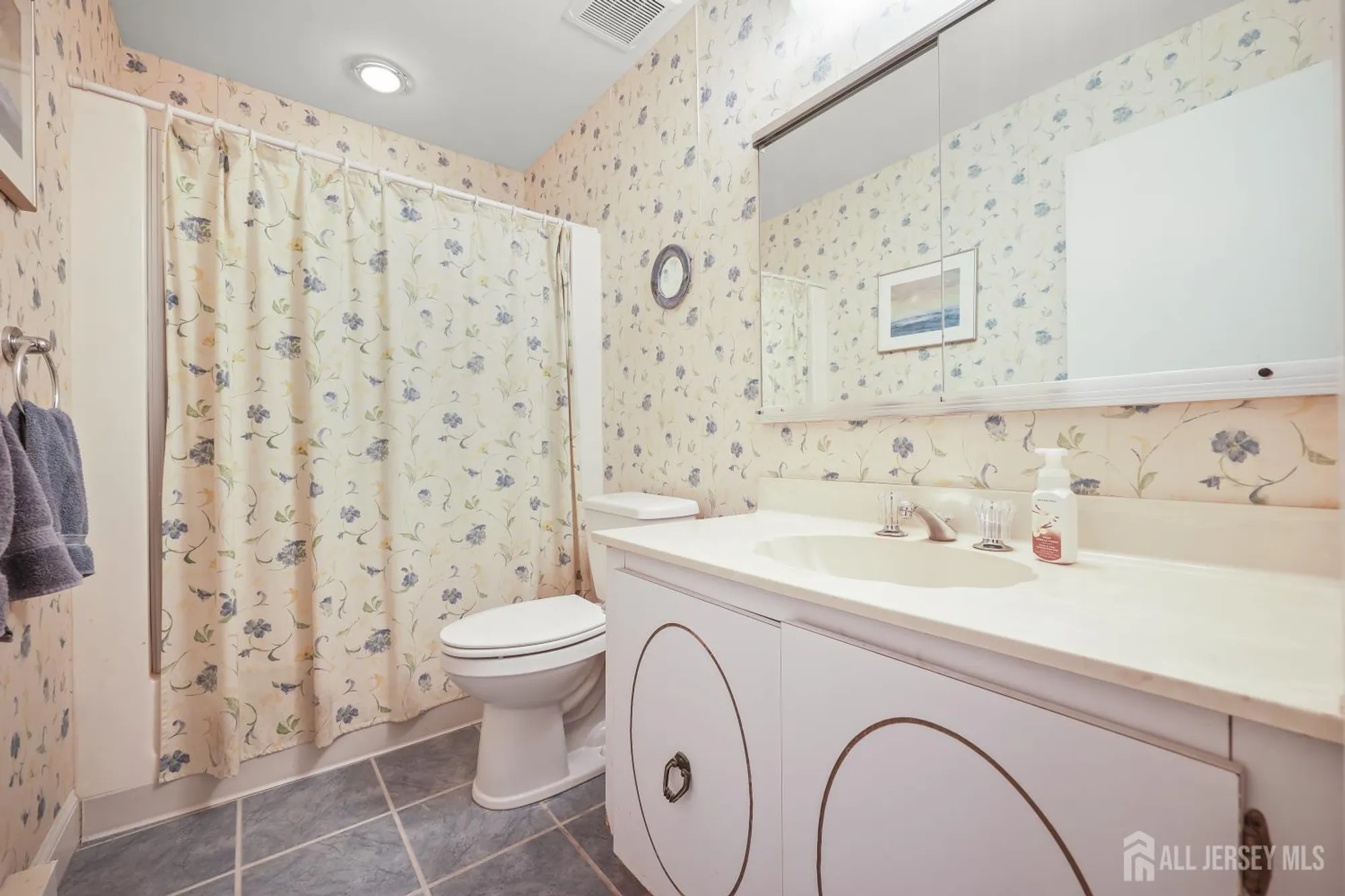 Property Slideshow image 17 of 21 | 149 maclura plz b, Monroe, NJ, 08831