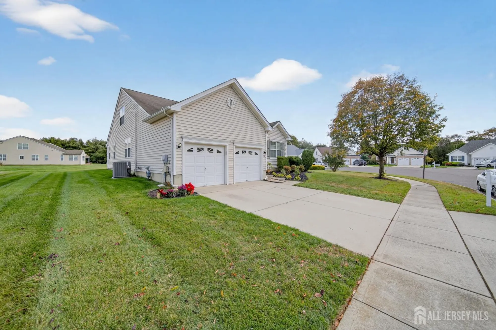 Property Slideshow image 2 of 26 | 39 fernbrooke dr, Westampton, NJ, 08060