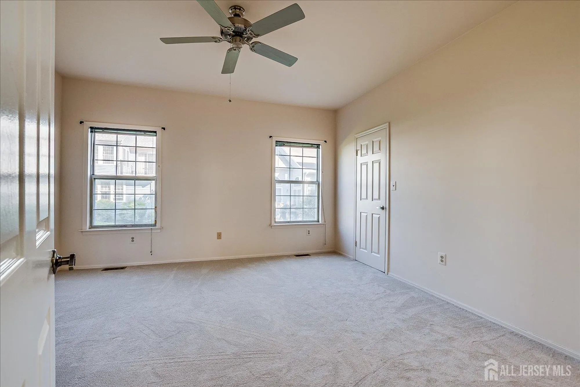Property Slideshow image 11 of 22 | 15 james buchanan dr b, Monroe, NJ, 08831