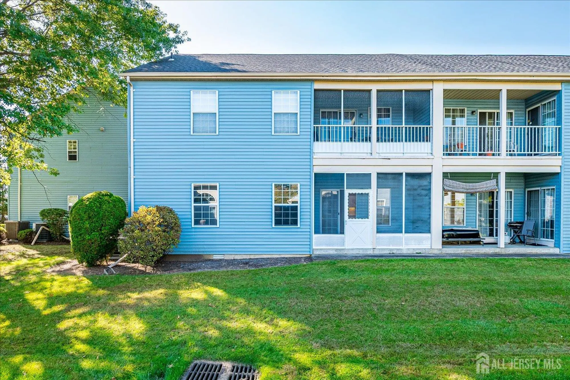 Property Slideshow image 21 of 22 | 15 james buchanan dr b, Monroe, NJ, 08831