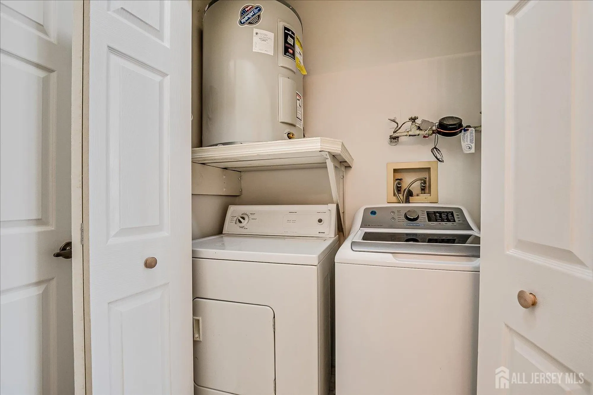 Property Slideshow image 18 of 22 | 15 james buchanan dr b, Monroe, NJ, 08831
