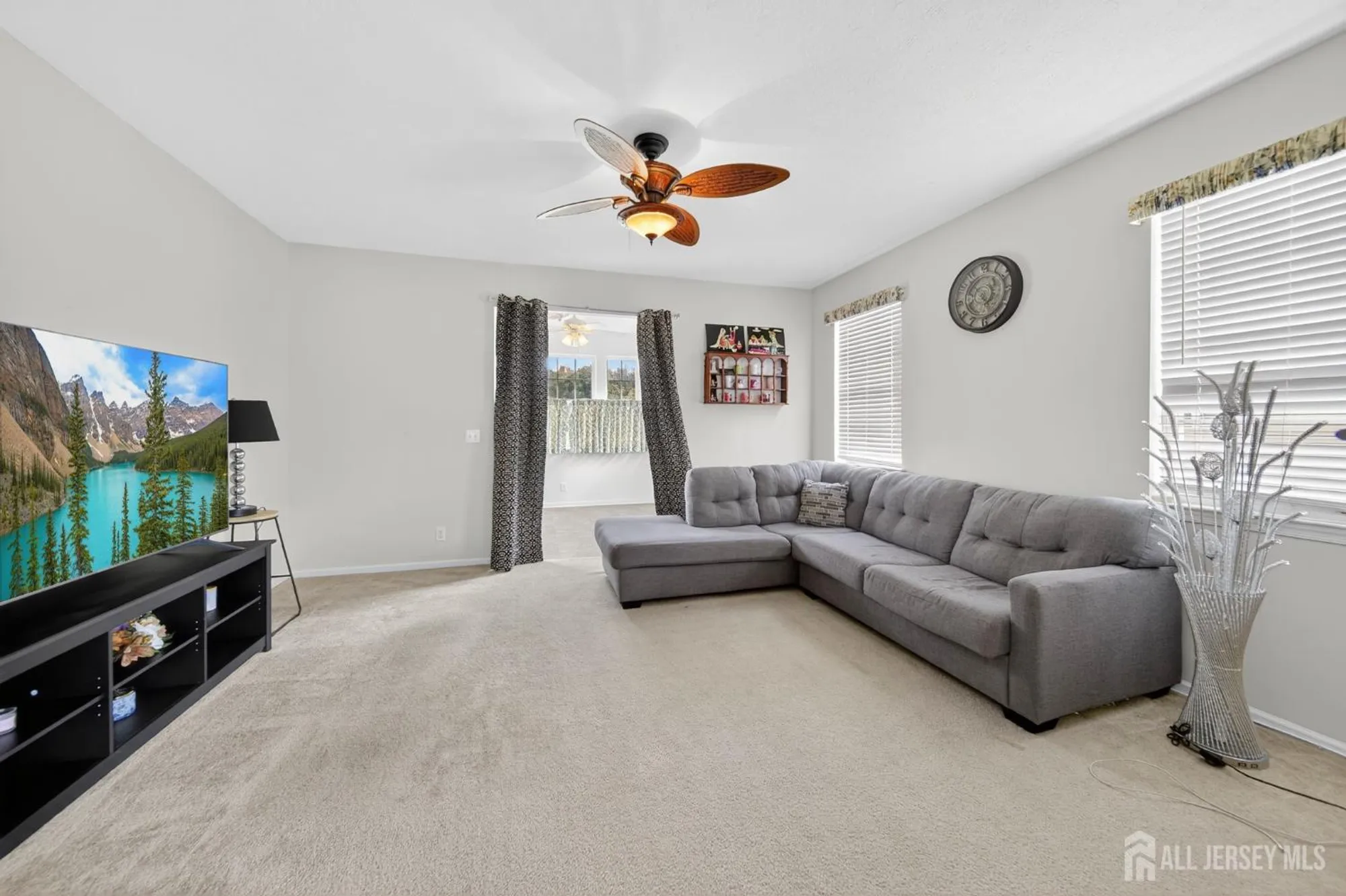 Property Slideshow image 12 of 26 | 39 fernbrooke dr, Westampton, NJ, 08060