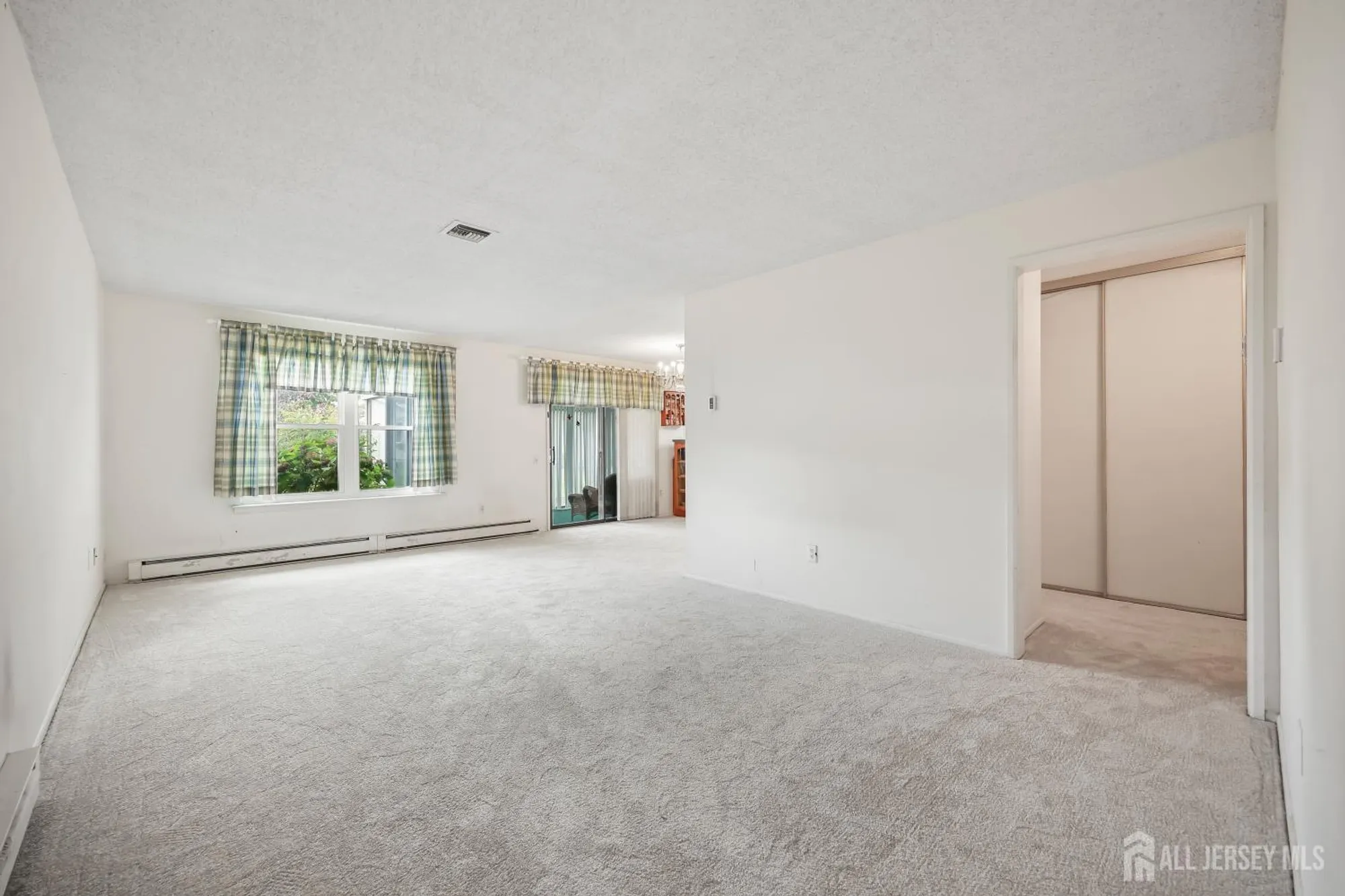 Property Slideshow image 4 of 21 | 149 maclura plz b, Monroe, NJ, 08831