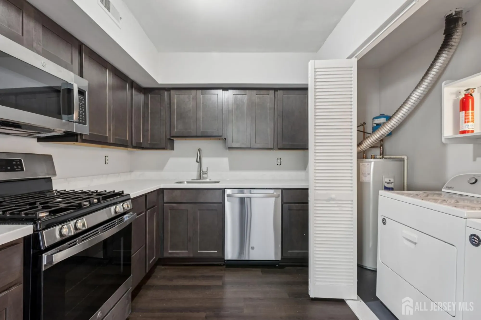 Property Slideshow image 13 of 25 | 10 california ct a, Matawan, NJ, 07747