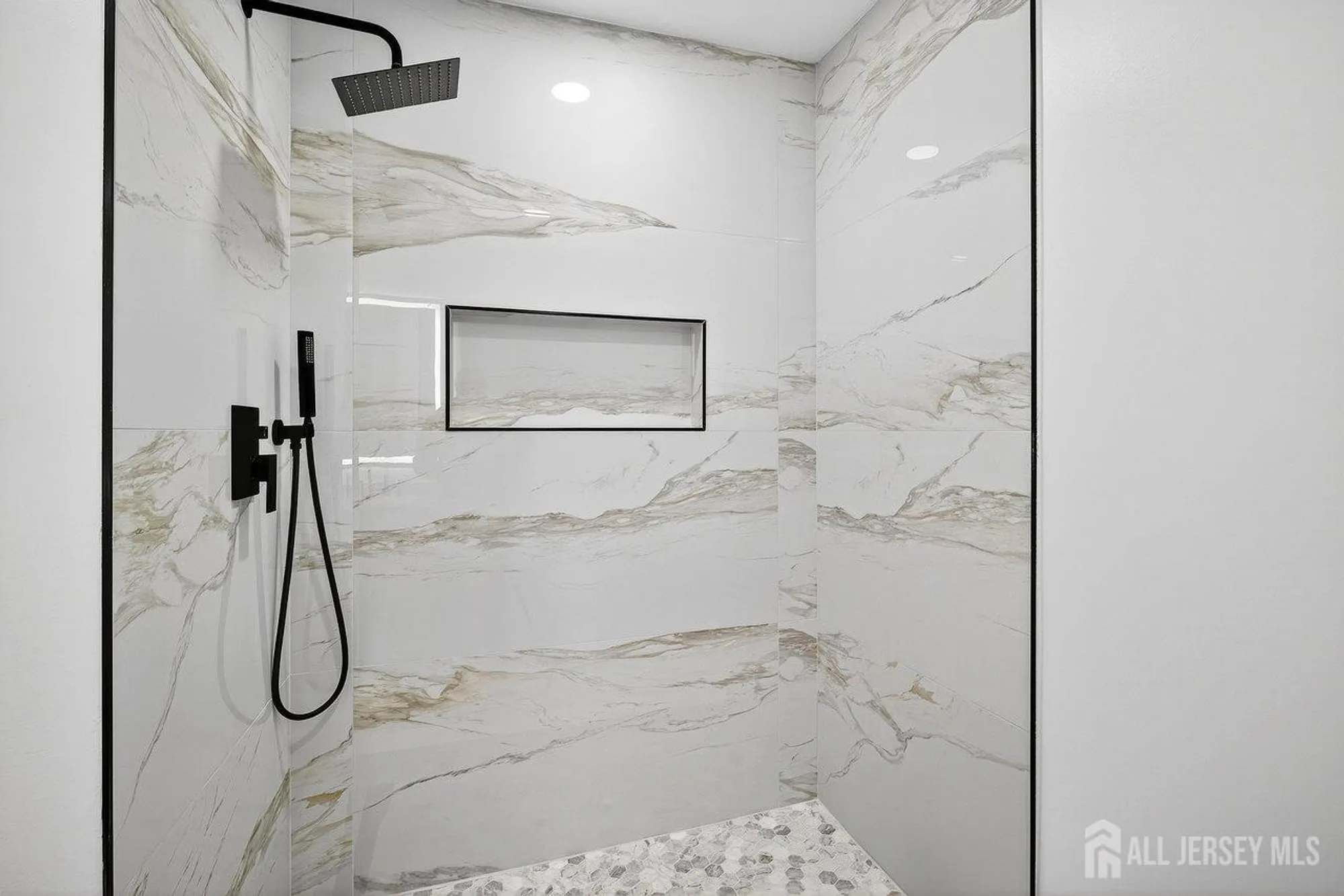 Property Slideshow image 32 of 42 | 57 yorkshire dr 57b, Monroe, NJ, 08831