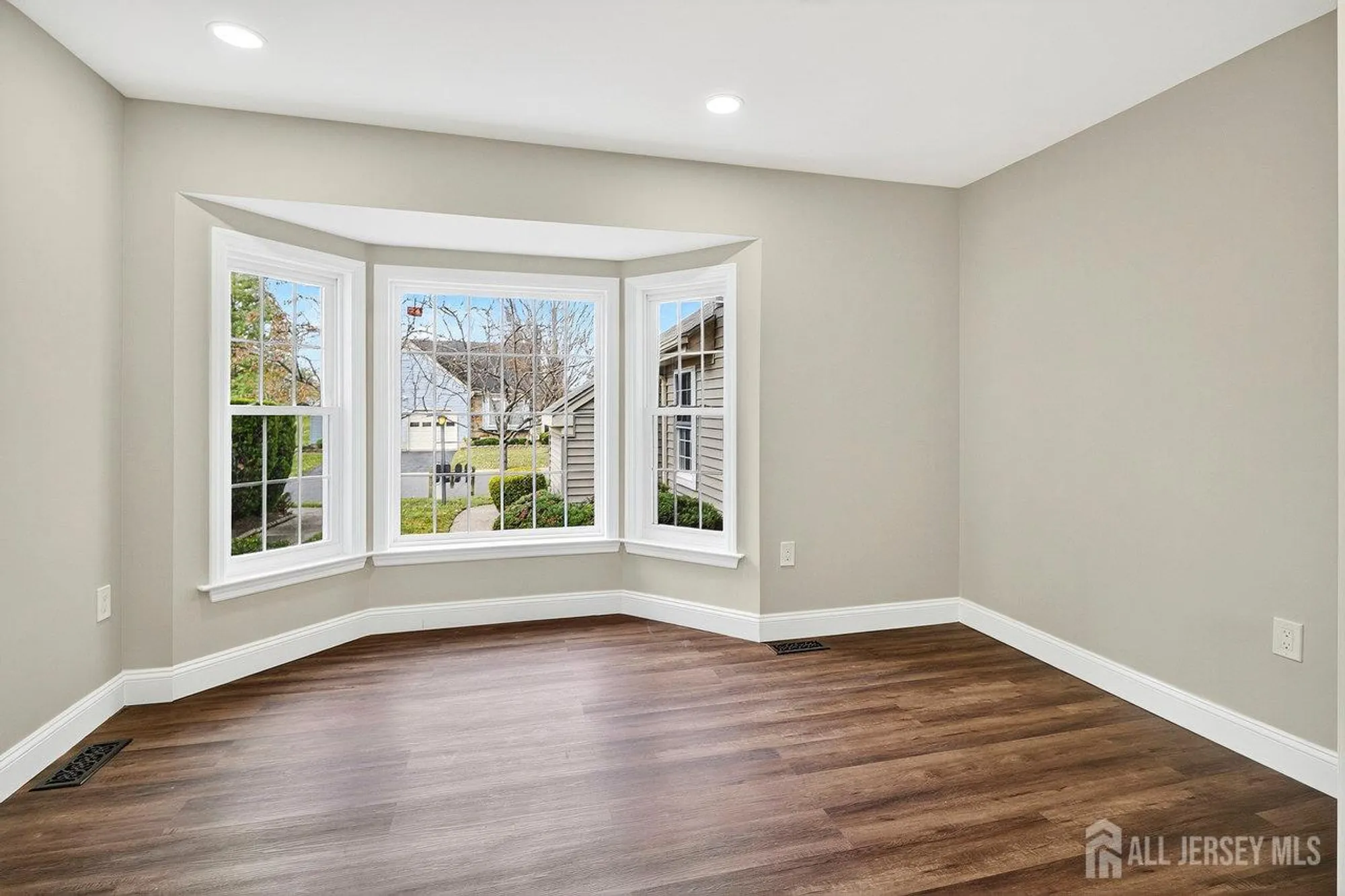 Property Slideshow image 35 of 42 | 57 yorkshire dr 57b, Monroe, NJ, 08831