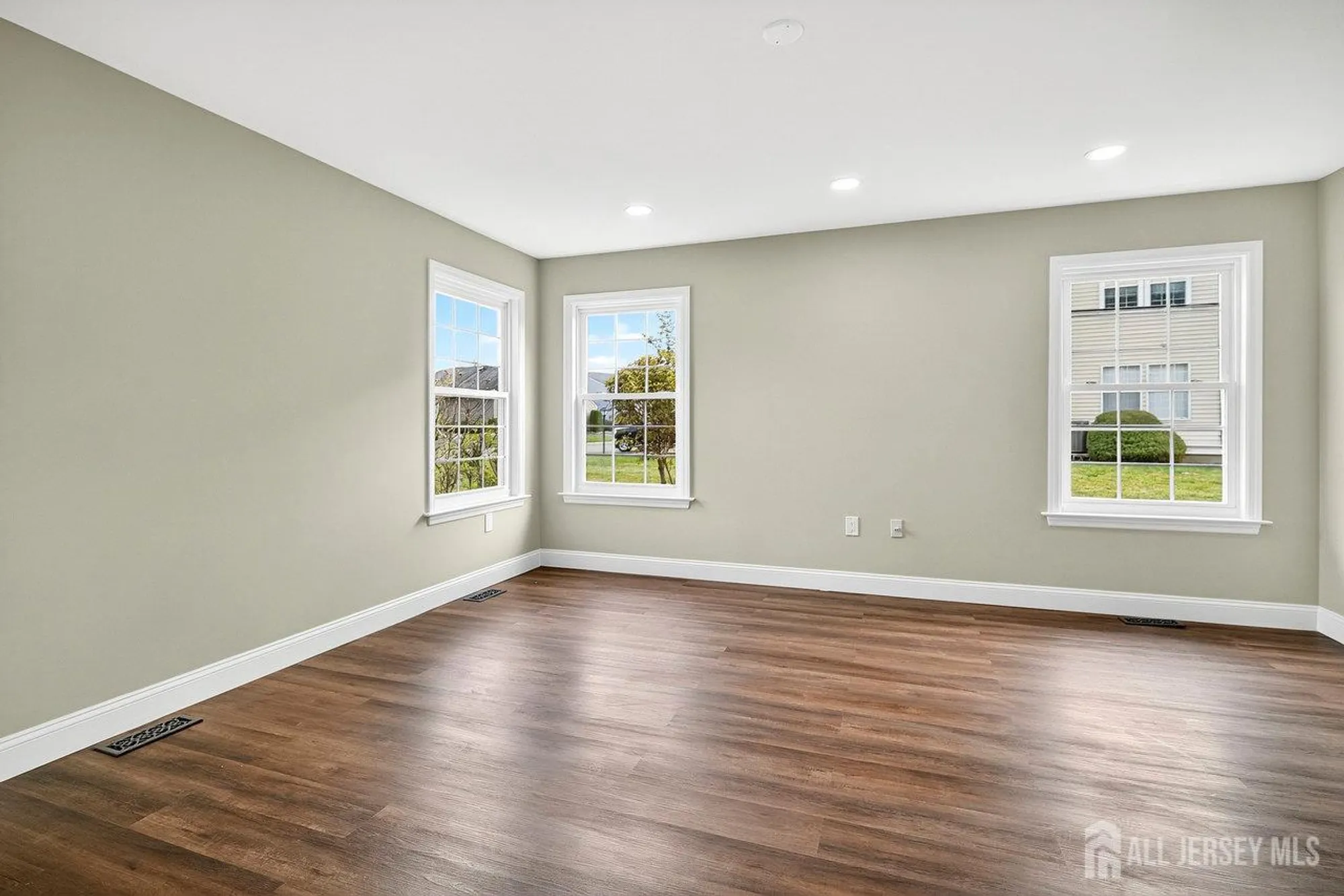 Property Slideshow image 26 of 42 | 57 yorkshire dr 57b, Monroe, NJ, 08831