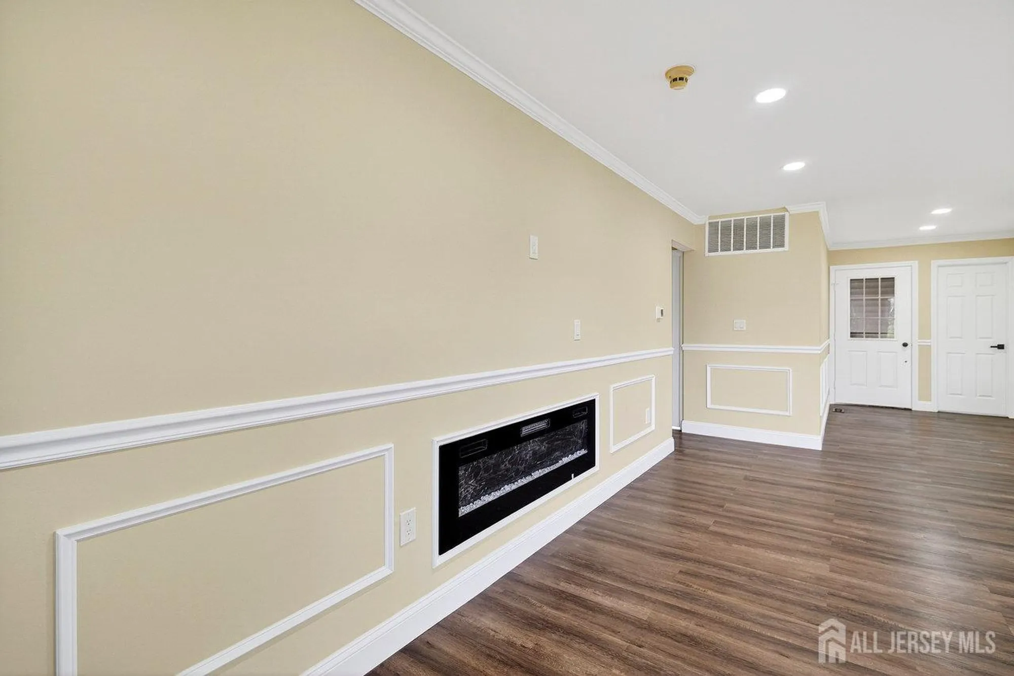 Property Slideshow image 20 of 42 | 57 yorkshire dr 57b, Monroe, NJ, 08831