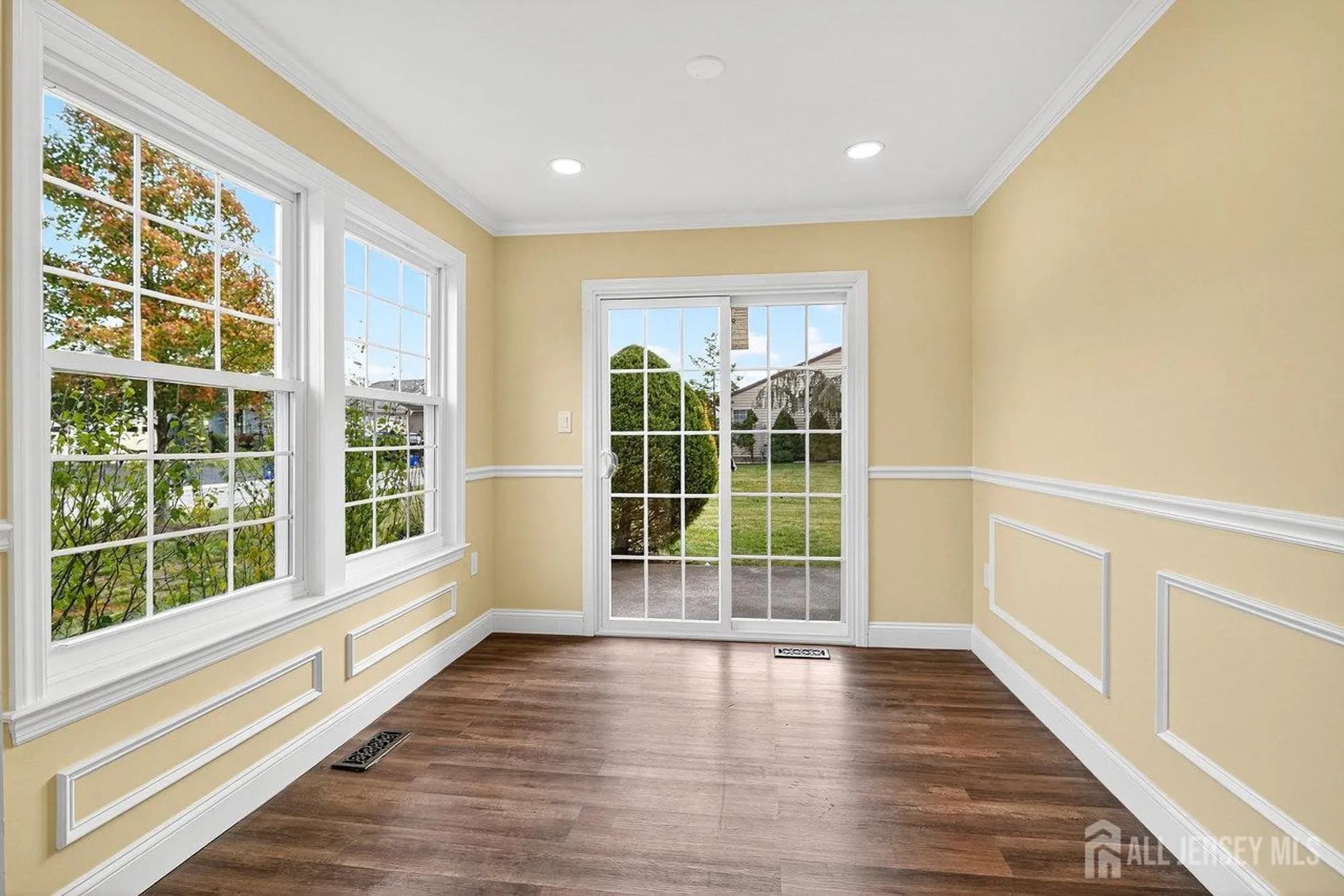 Property Slideshow image 22 of 42 | 57 yorkshire dr 57b, Monroe, NJ, 08831