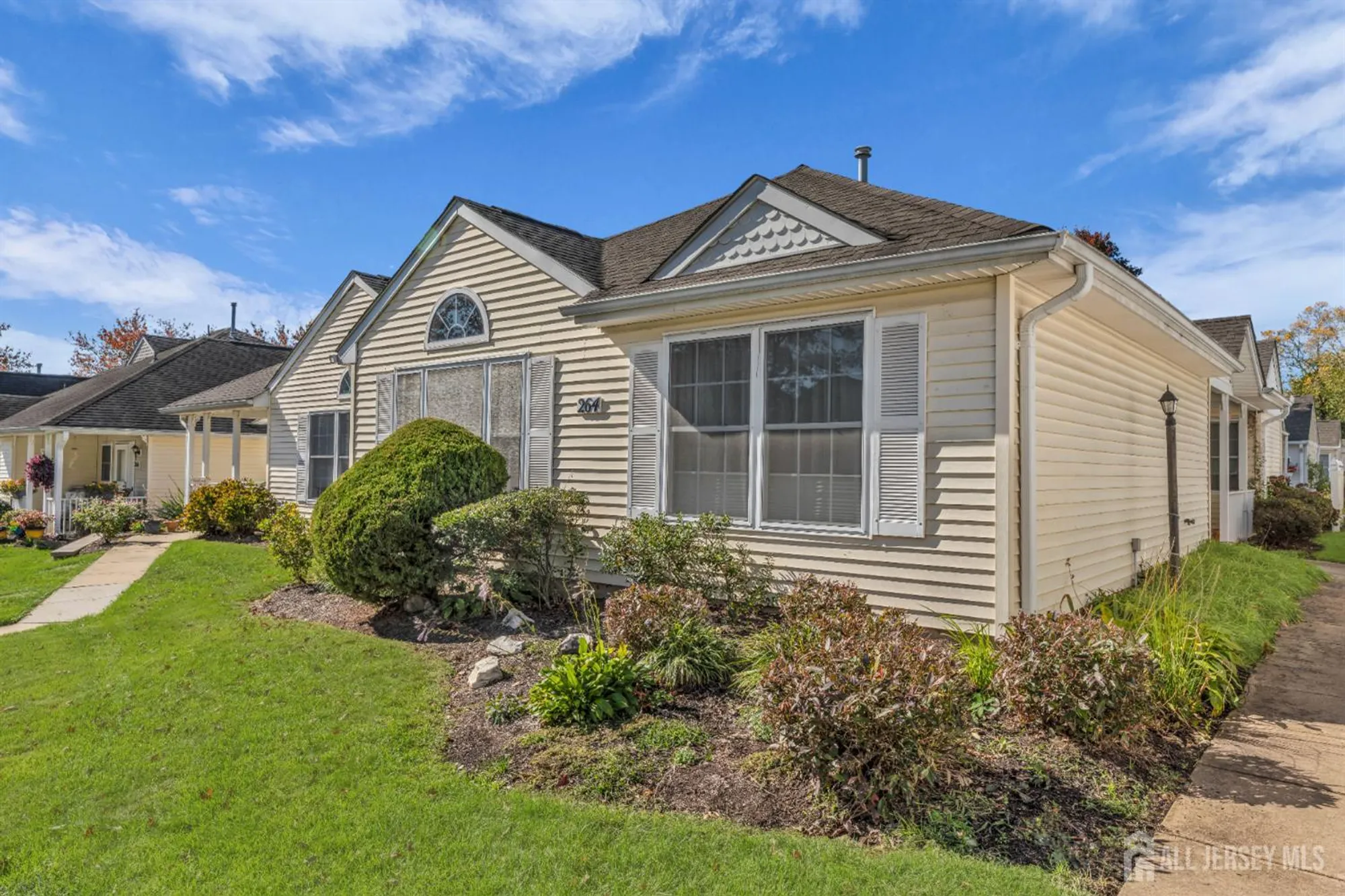 Property Slideshow image 1 of 20 | 264 nighthawk dr a, Monroe, NJ, 08831