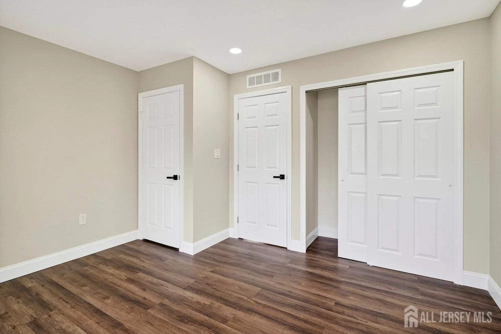 Property Slideshow image 36 of 42 | 57 yorkshire dr 57b, Monroe, NJ, 08831