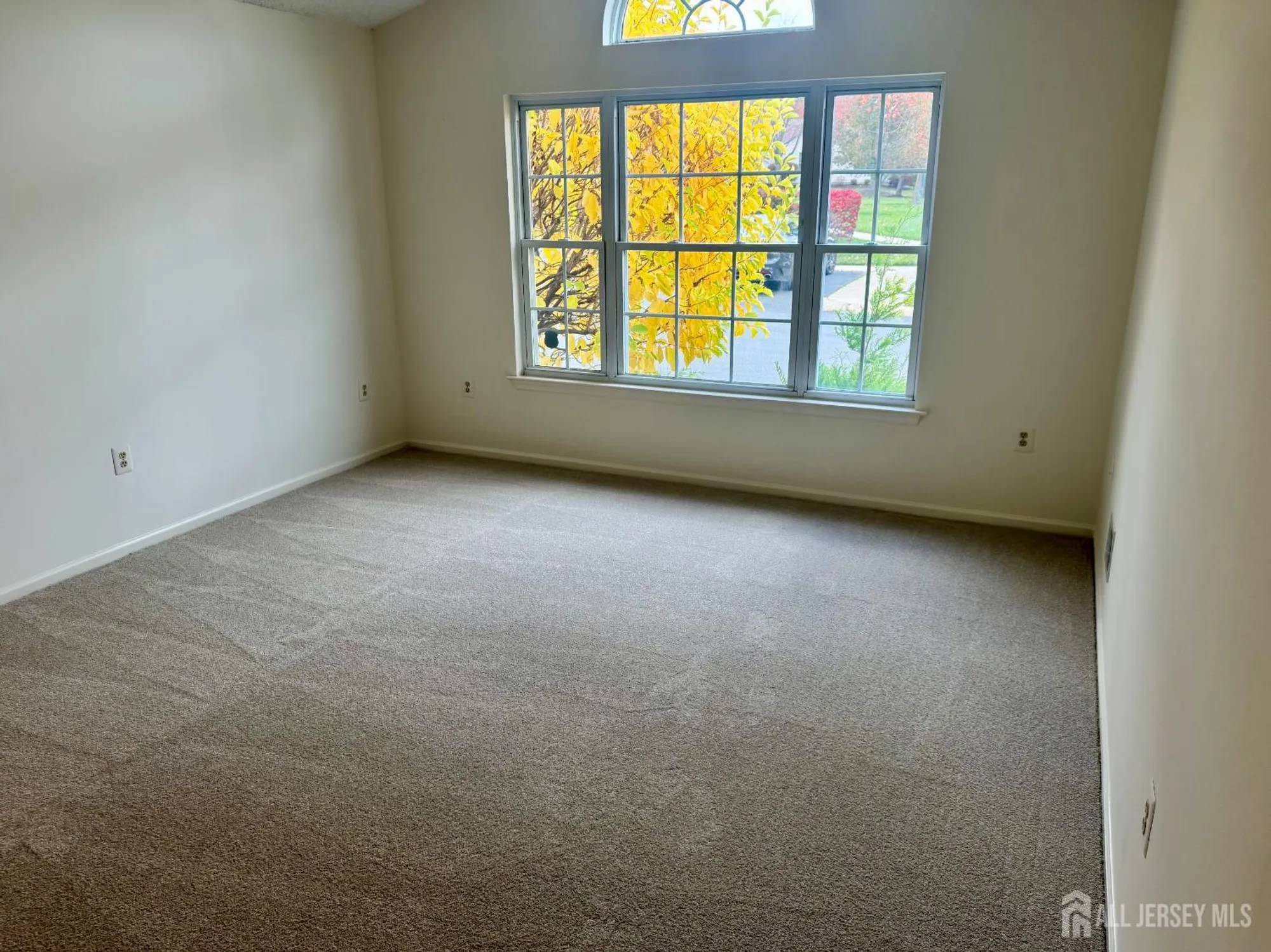 Property Slideshow image 9 of 29 | 277 nighthawk dr, Monroe, NJ, 08831