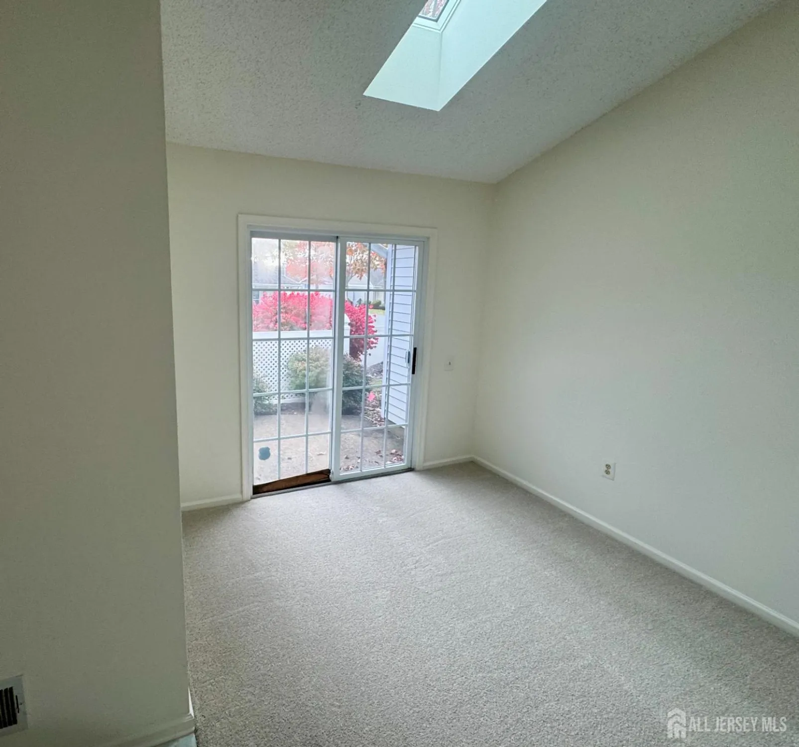 Property Slideshow image 25 of 29 | 277 nighthawk dr, Monroe, NJ, 08831