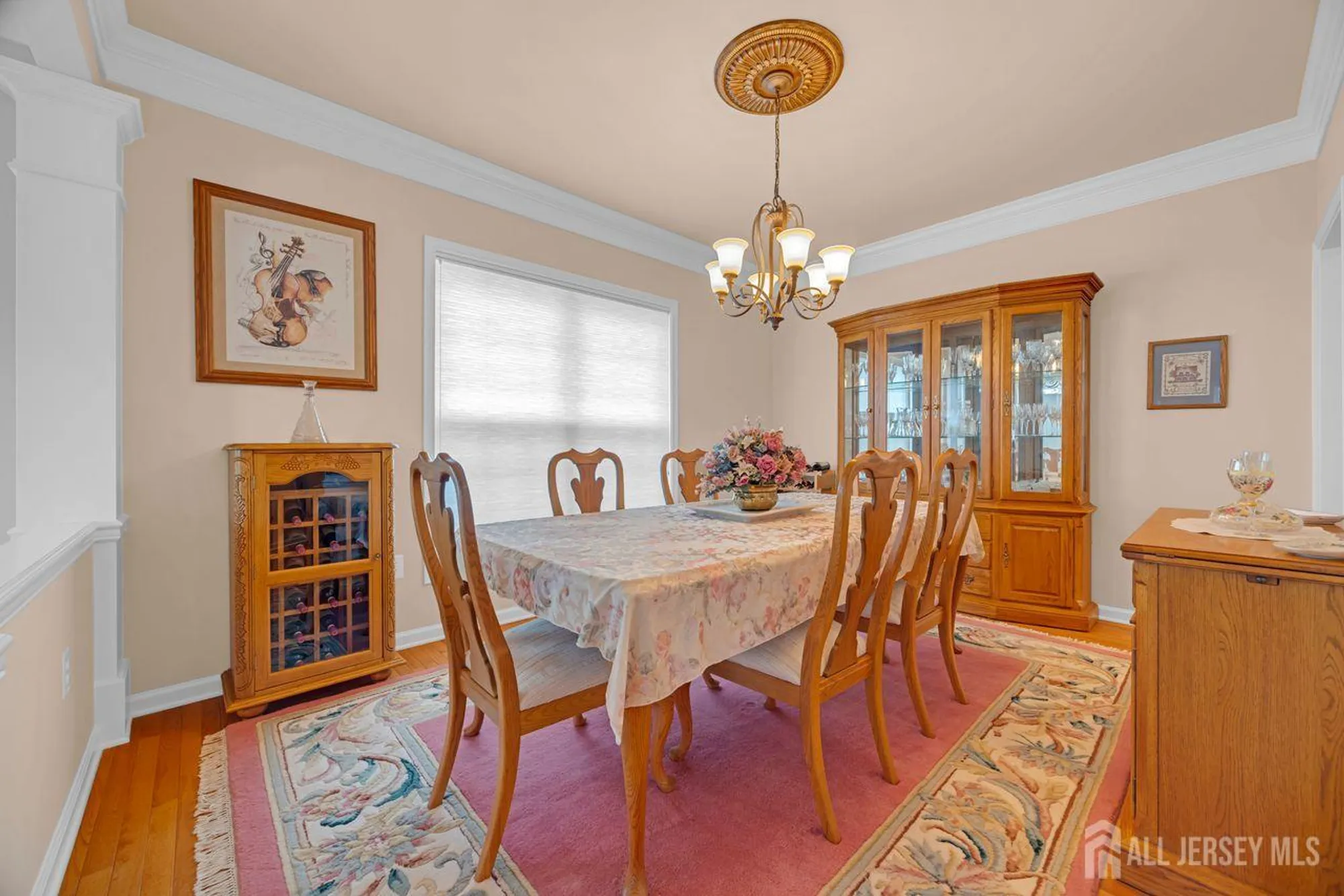Property Slideshow image 6 of 51 | 468 crossfields ln, Somerset, NJ, 08873