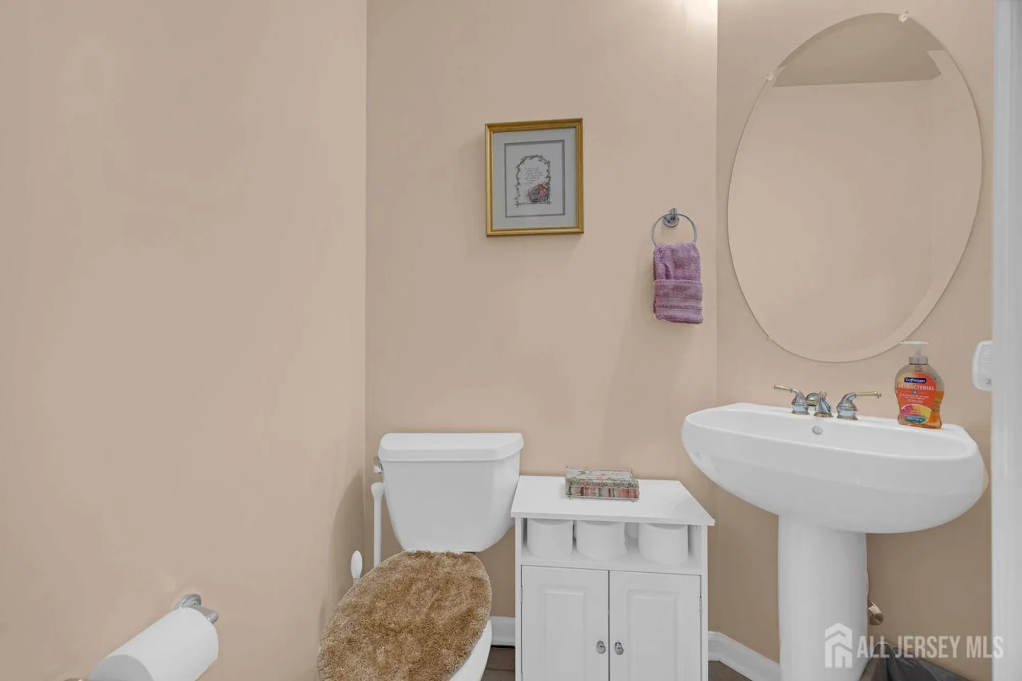 Property Slideshow image 20 of 51 | 468 crossfields ln, Somerset, NJ, 08873