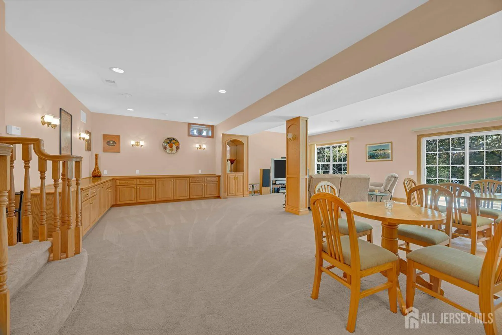 Property Slideshow image 37 of 51 | 468 crossfields ln, Somerset, NJ, 08873