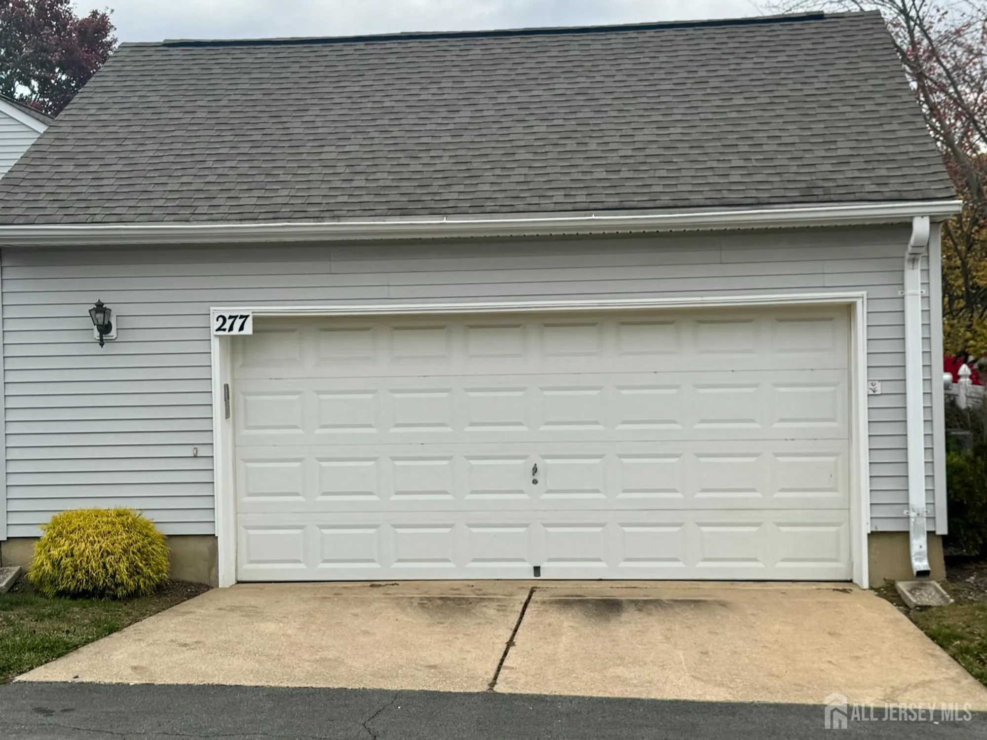 Property Slideshow image 27 of 29 | 277 nighthawk dr, Monroe, NJ, 08831