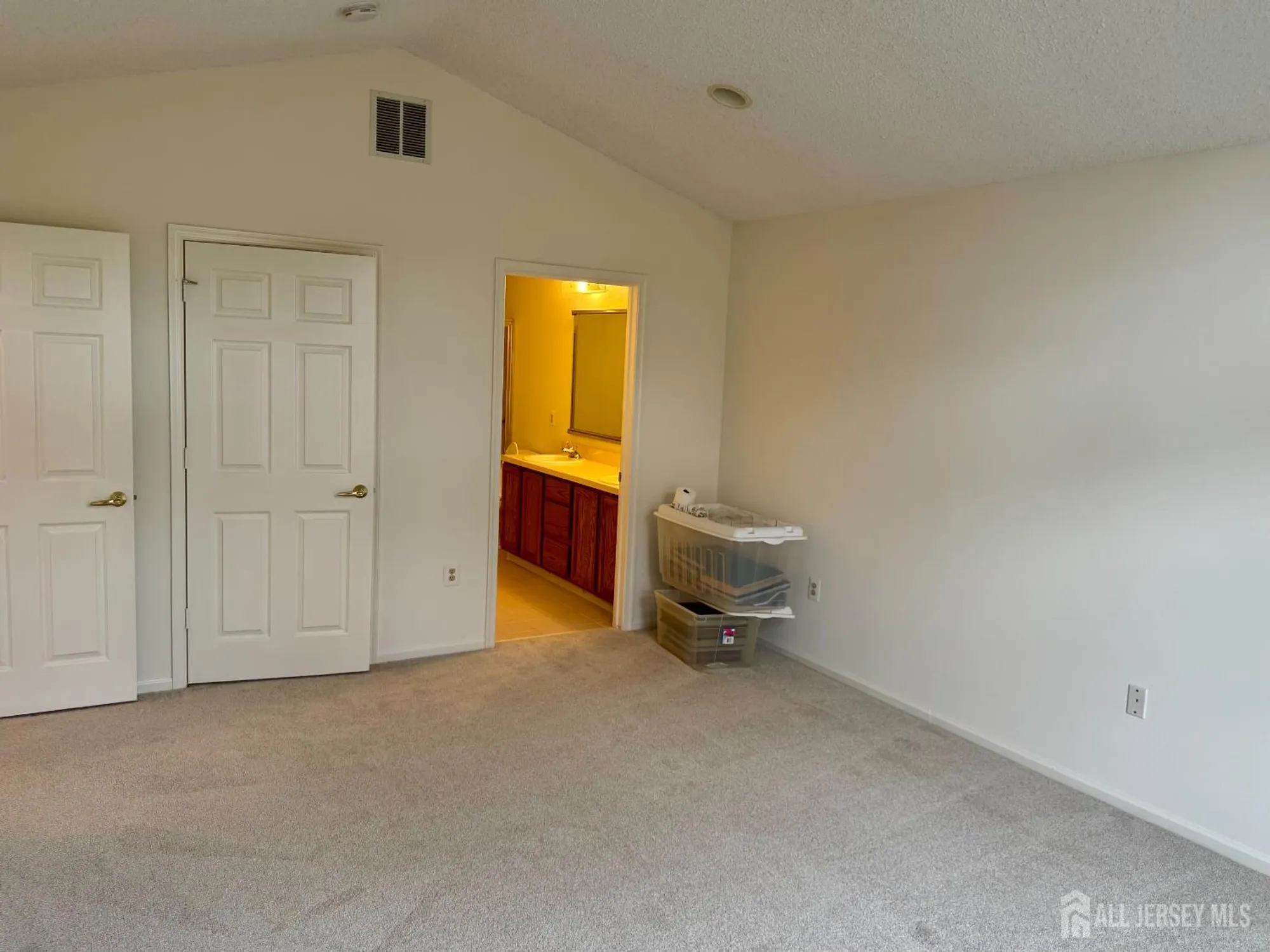 Property Slideshow image 10 of 29 | 277 nighthawk dr, Monroe, NJ, 08831