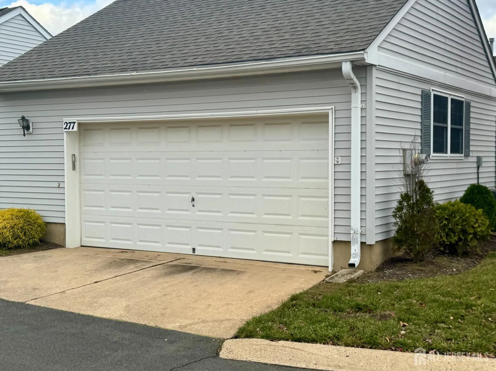 Property Slideshow image 21 of 29 | 277 nighthawk dr, Monroe, NJ, 08831