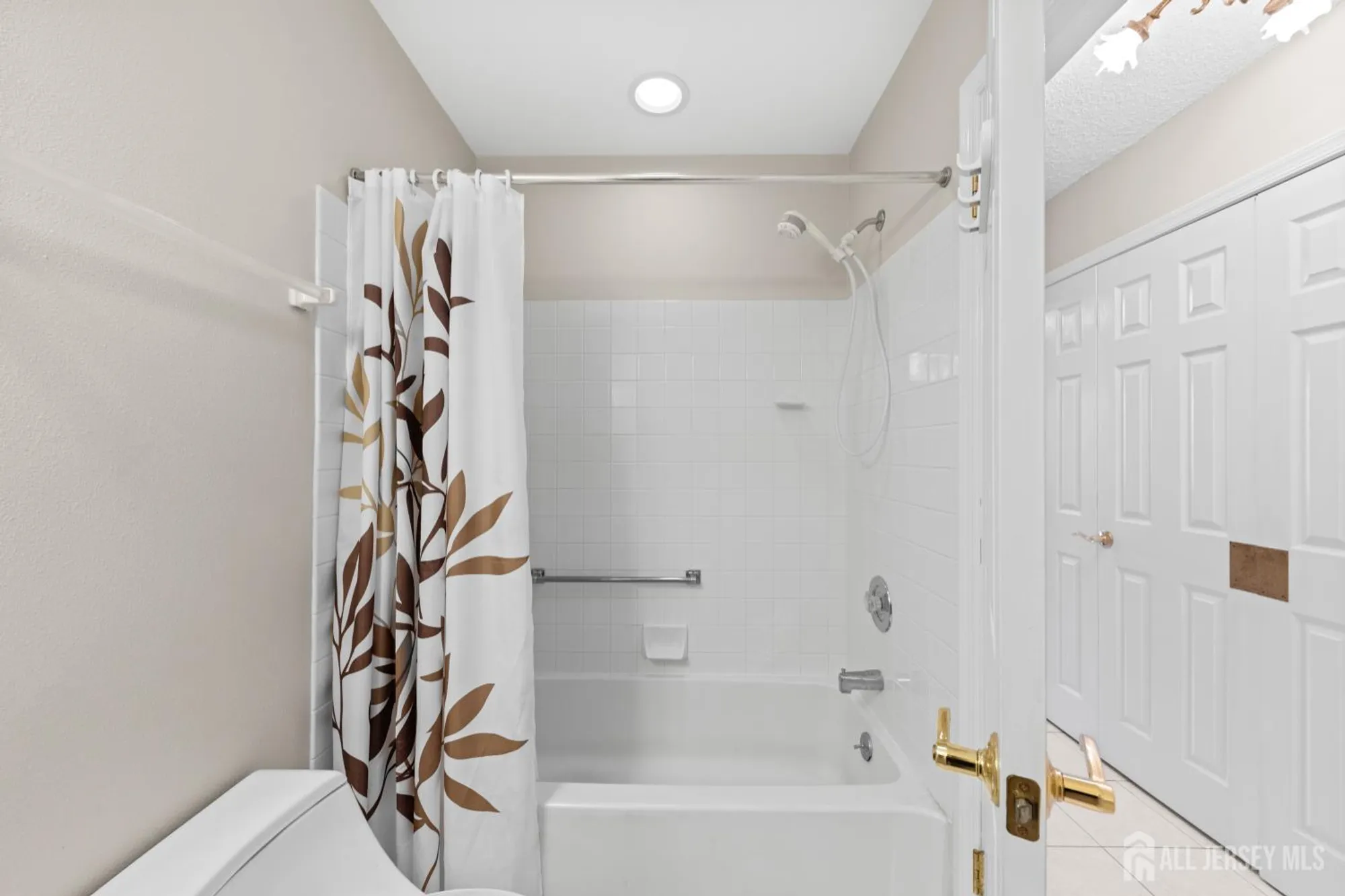 Property Slideshow image 24 of 29 | 835b vail rd, Monroe, NJ, 08831