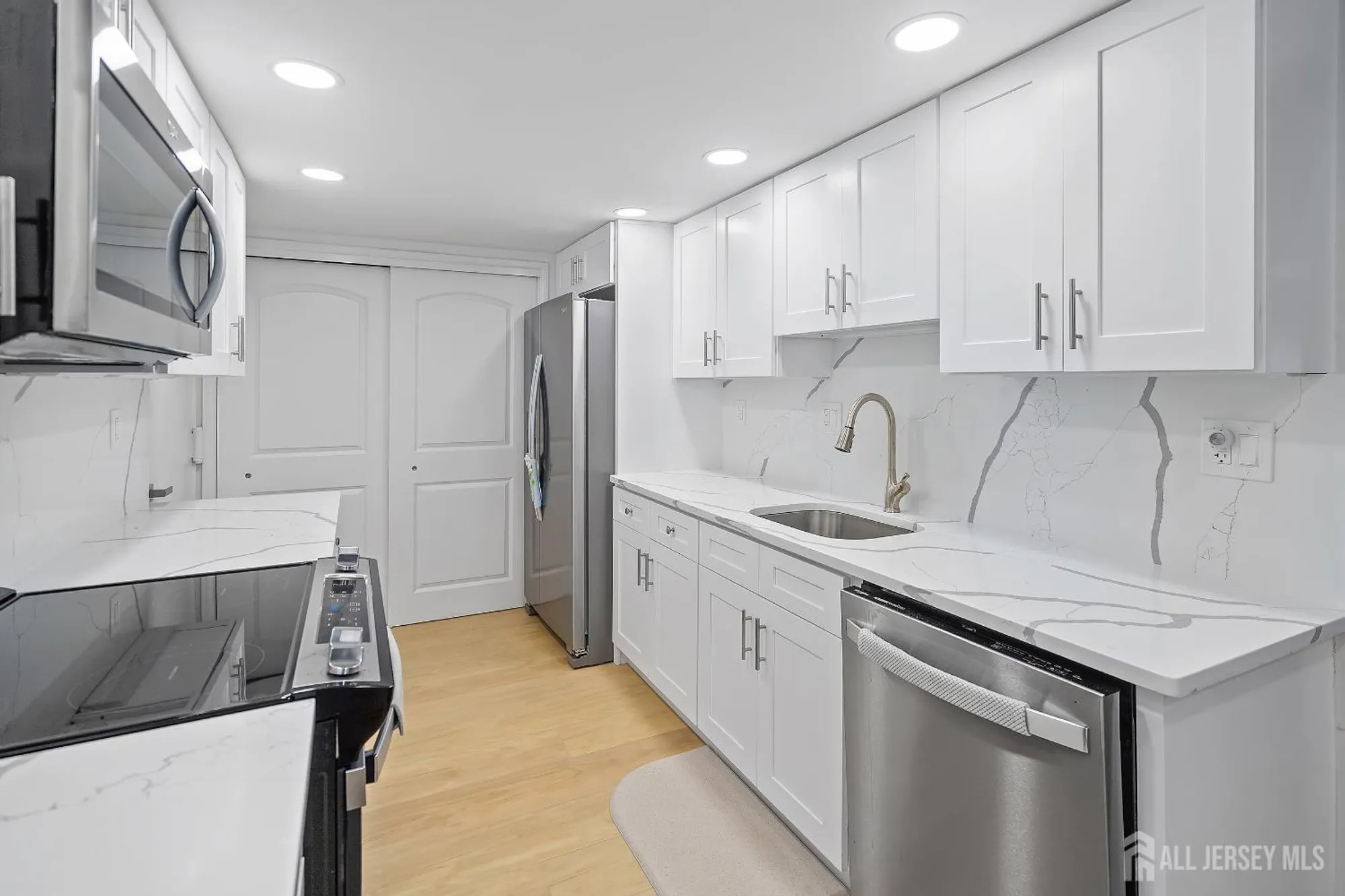 Property Slideshow image 10 of 40 | 83 banyan plz, Monroe, NJ, 08831