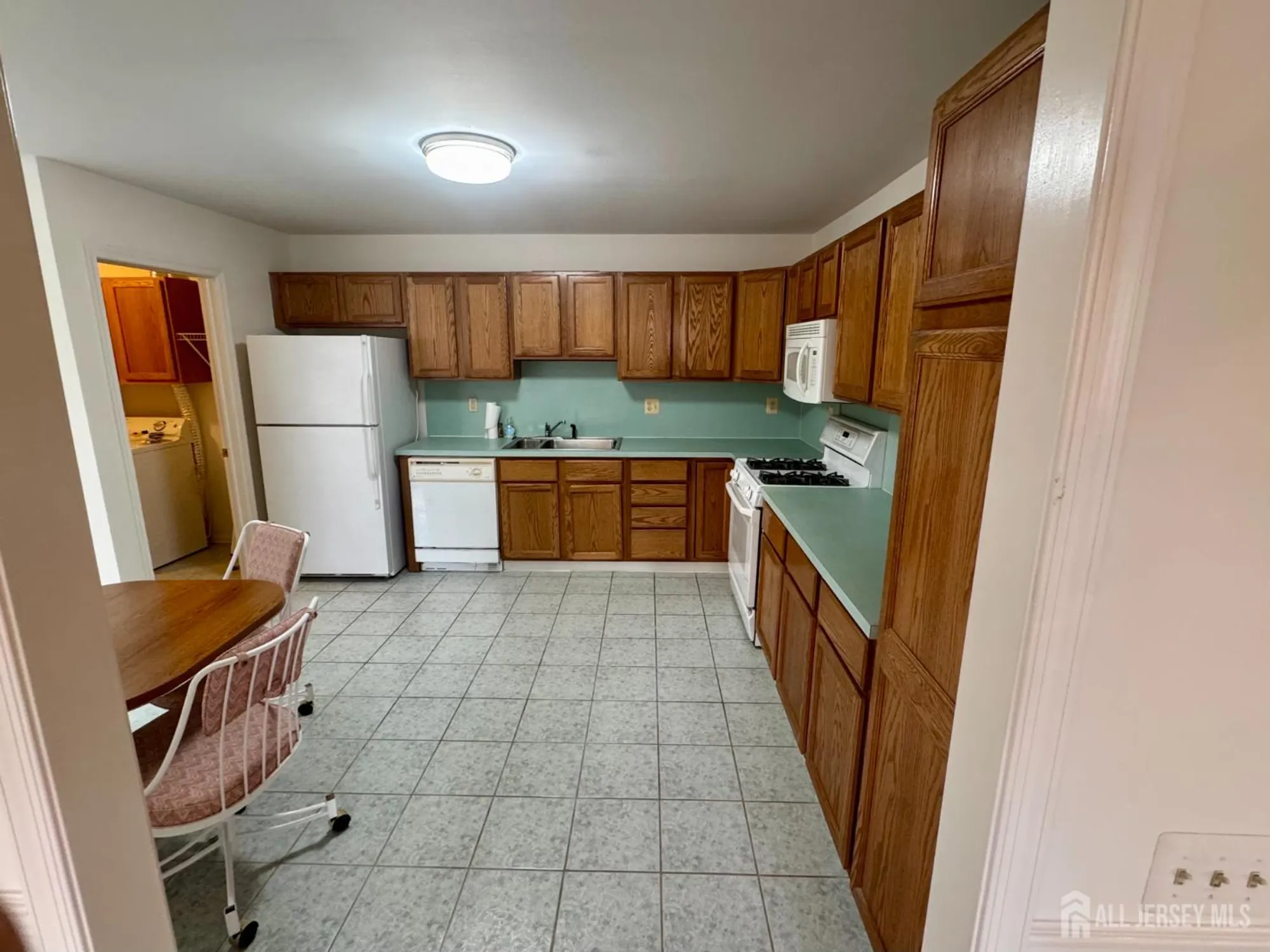 Property Slideshow image 5 of 29 | 277 nighthawk dr, Monroe, NJ, 08831