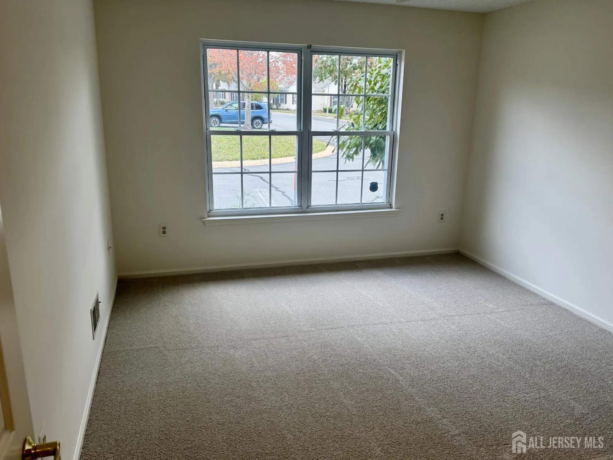 Property Slideshow image 23 of 29 | 277 nighthawk dr, Monroe, NJ, 08831