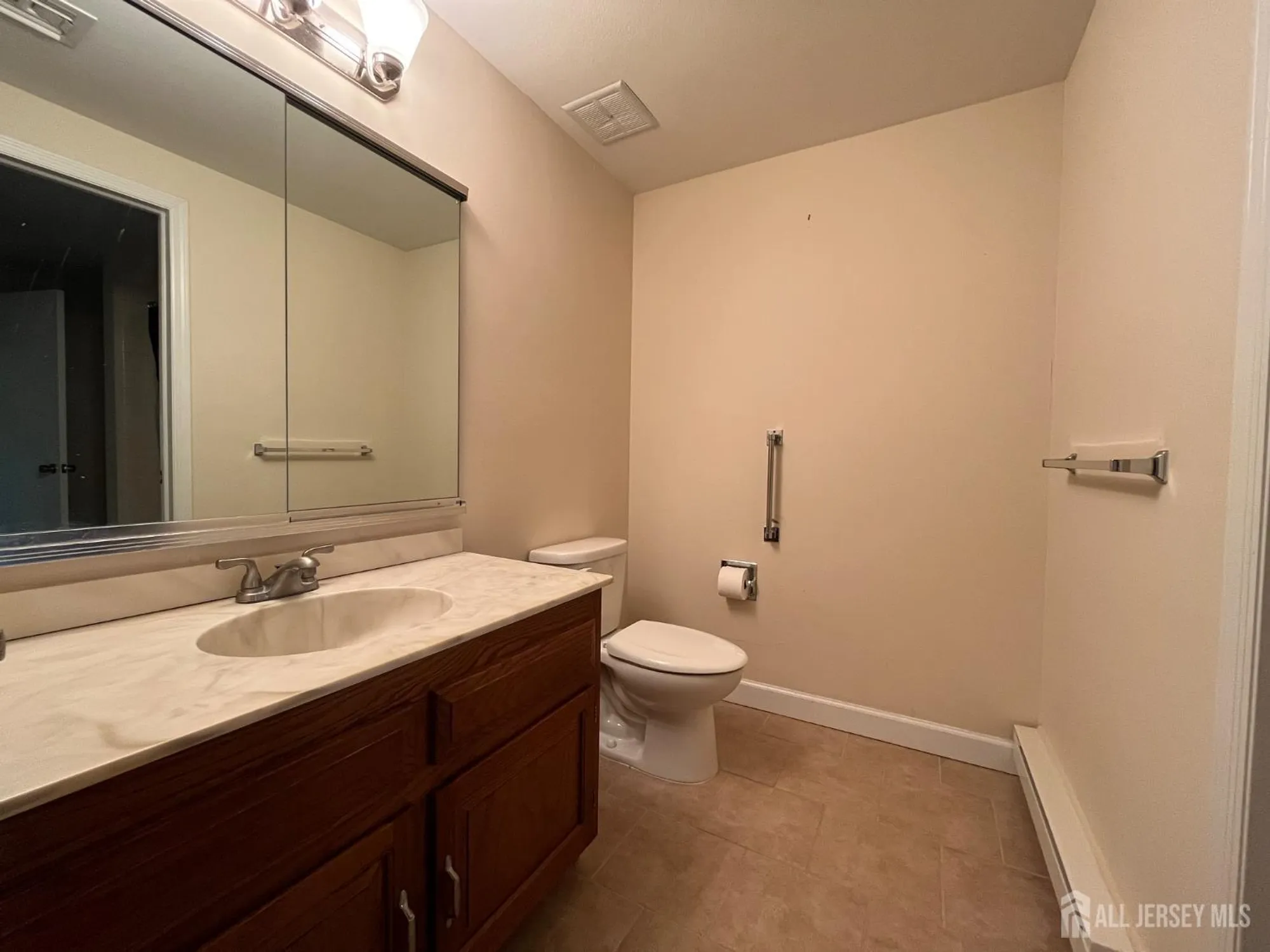 Property Slideshow image 8 of 17 | 333 newport way c, Monroe, NJ, 08831