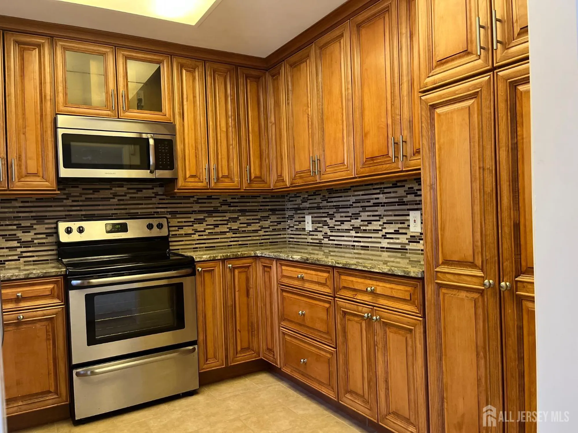 Property Slideshow image 14 of 17 | 333 newport way c, Monroe, NJ, 08831