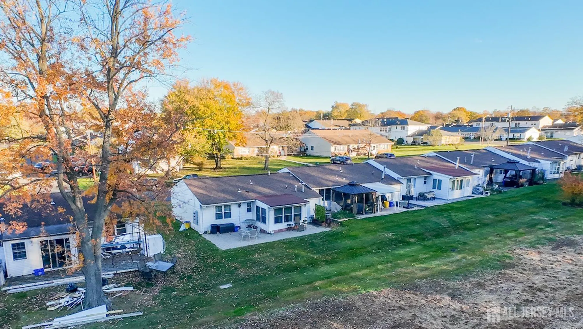 Property Slideshow image 11 of 22 | 48 haven dr, Old Bridge, NJ, 07747