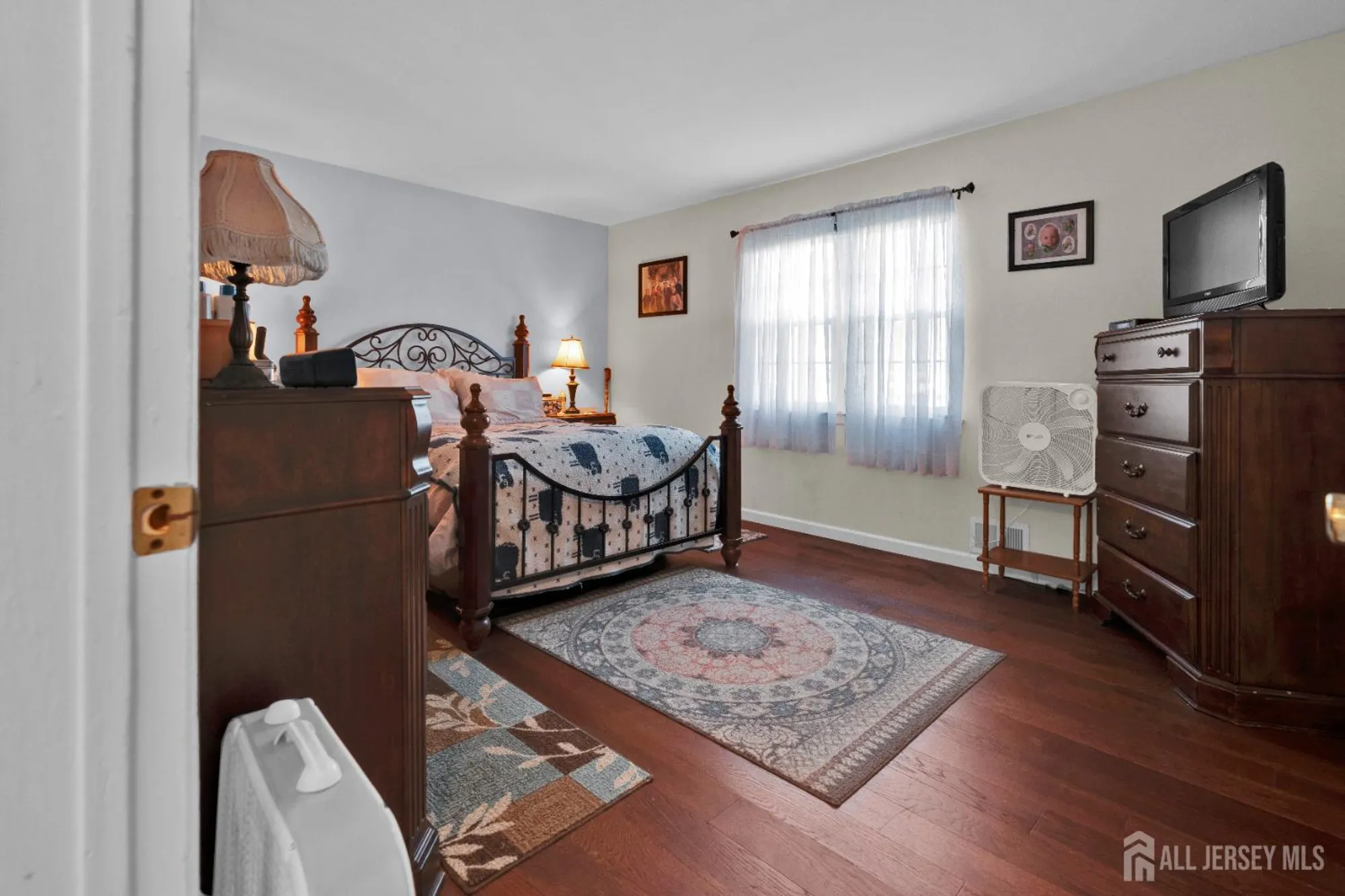 Property Slideshow image 16 of 22 | 48 haven dr, Old Bridge, NJ, 07747