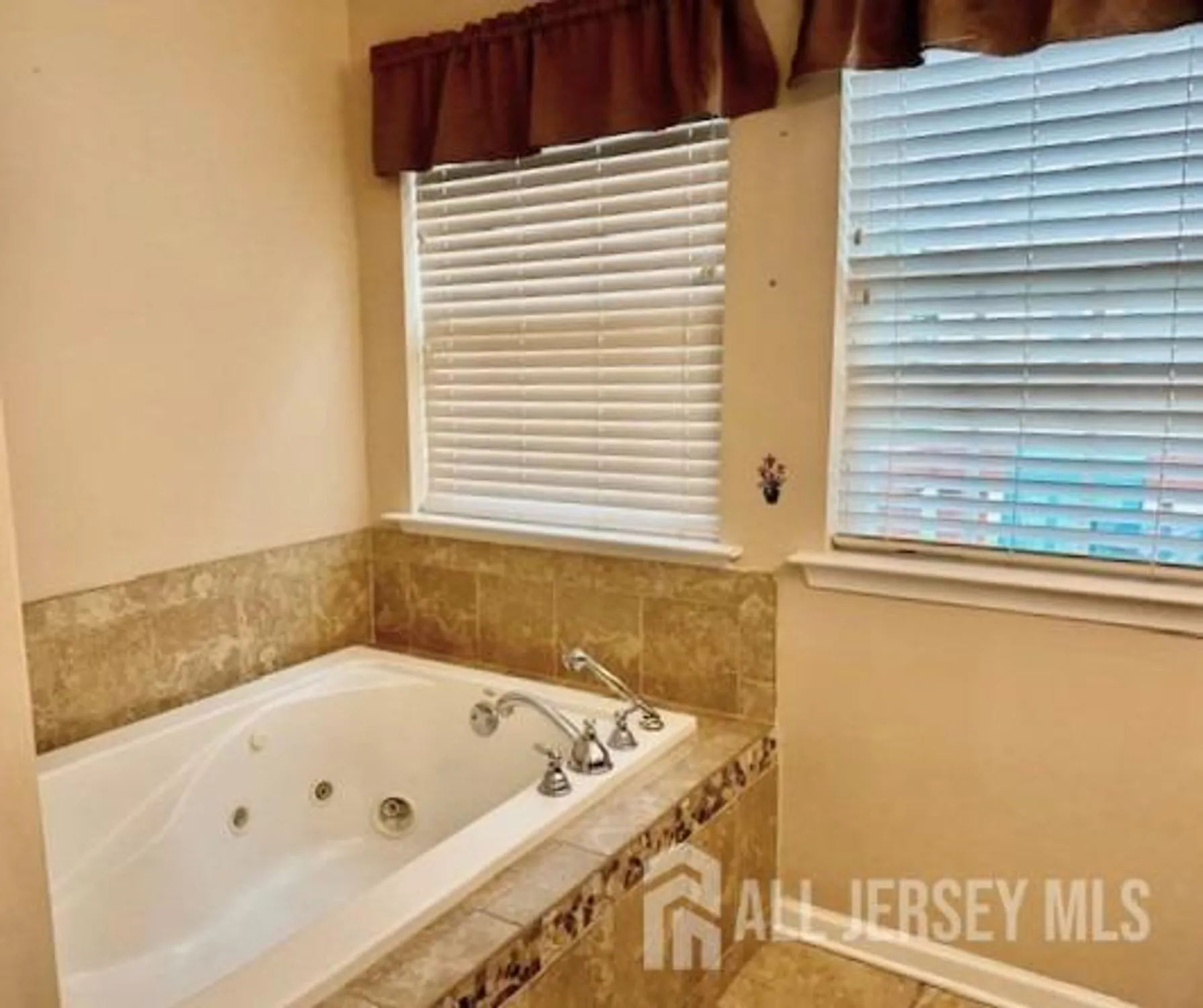 Property Slideshow image 24 of 39 | 11 sonoma st, Monroe, NJ, 08831