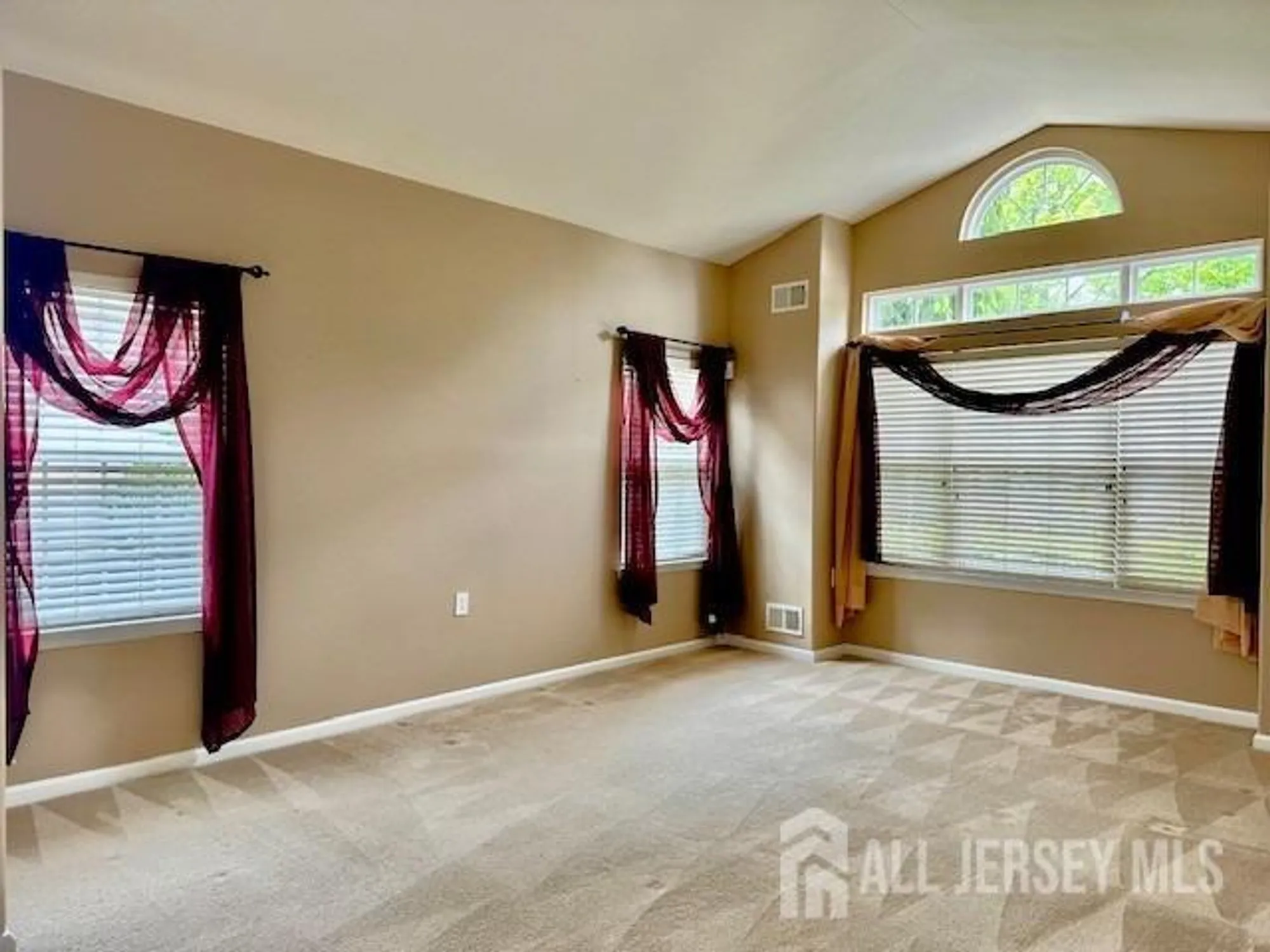 Property Slideshow image 6 of 39 | 11 sonoma st, Monroe, NJ, 08831