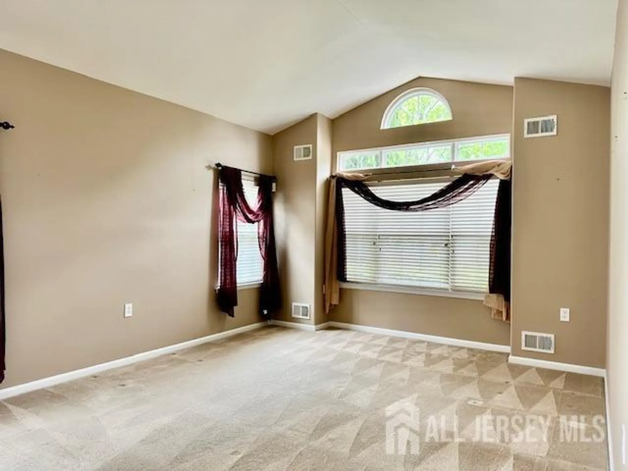 Property Slideshow image 7 of 39 | 11 sonoma st, Monroe, NJ, 08831