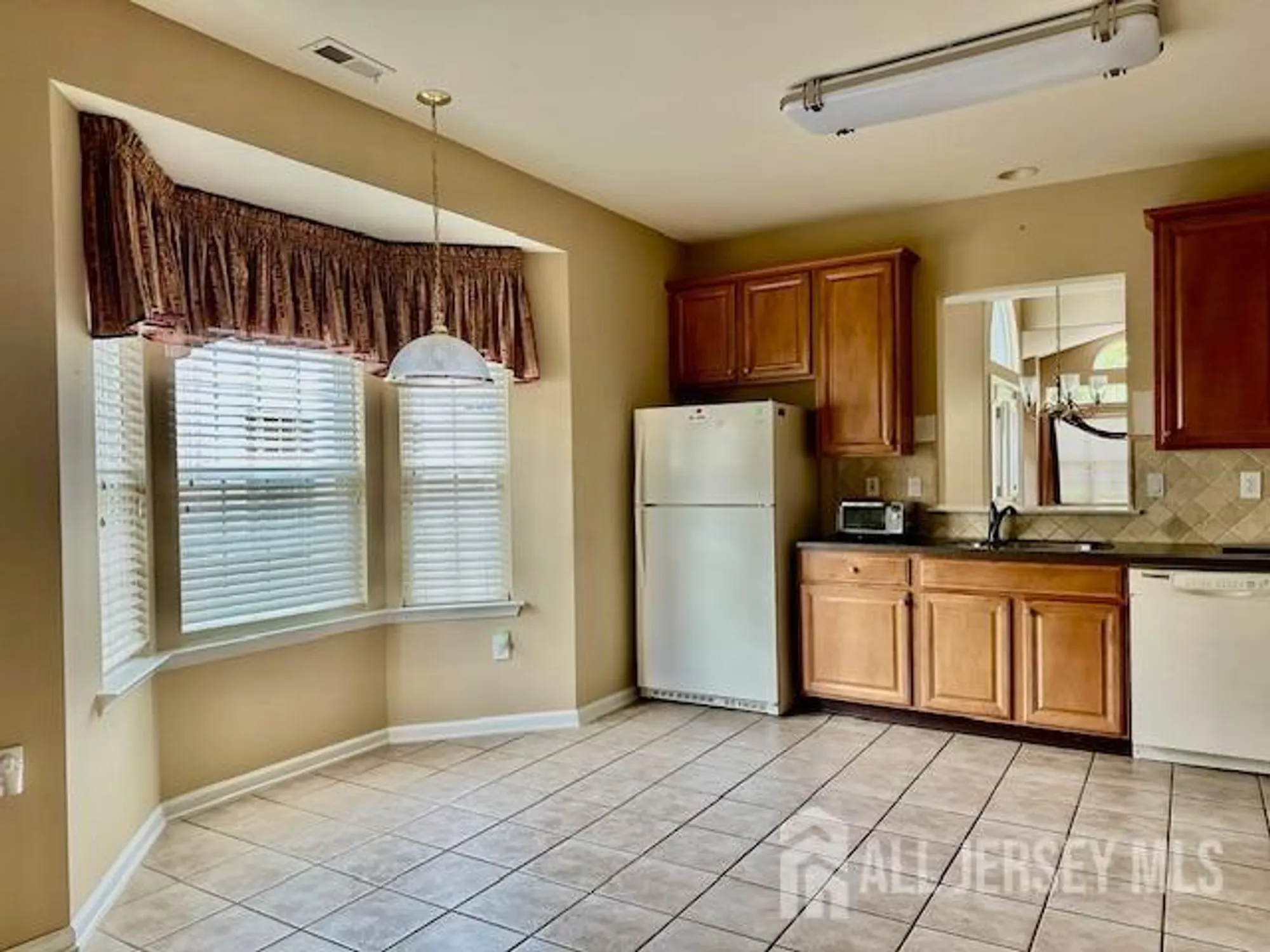 Property Slideshow image 11 of 39 | 11 sonoma st, Monroe, NJ, 08831
