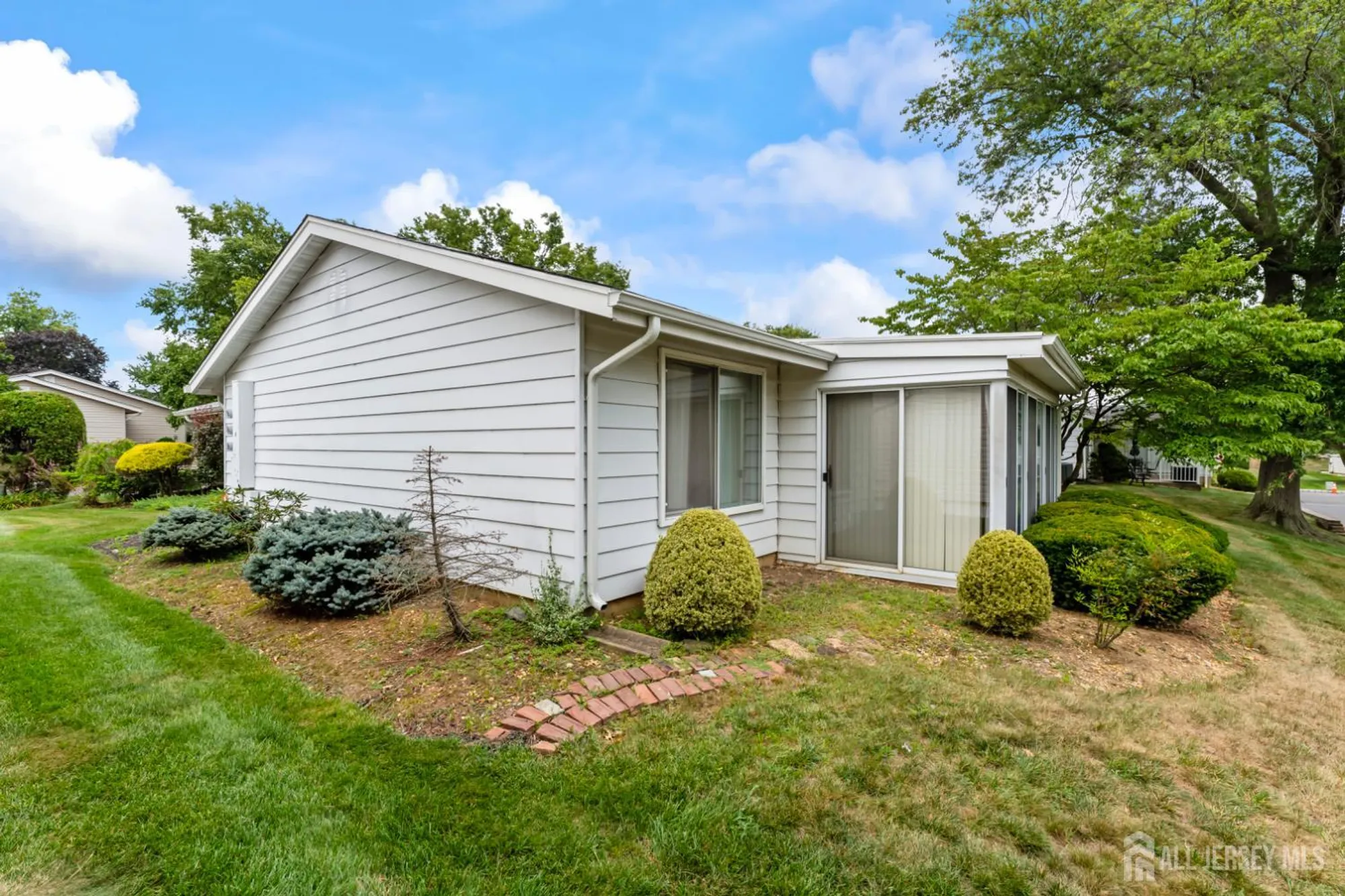 Property Slideshow image 19 of 22 | 166 laurel plz 166c, Monroe, NJ, 08831