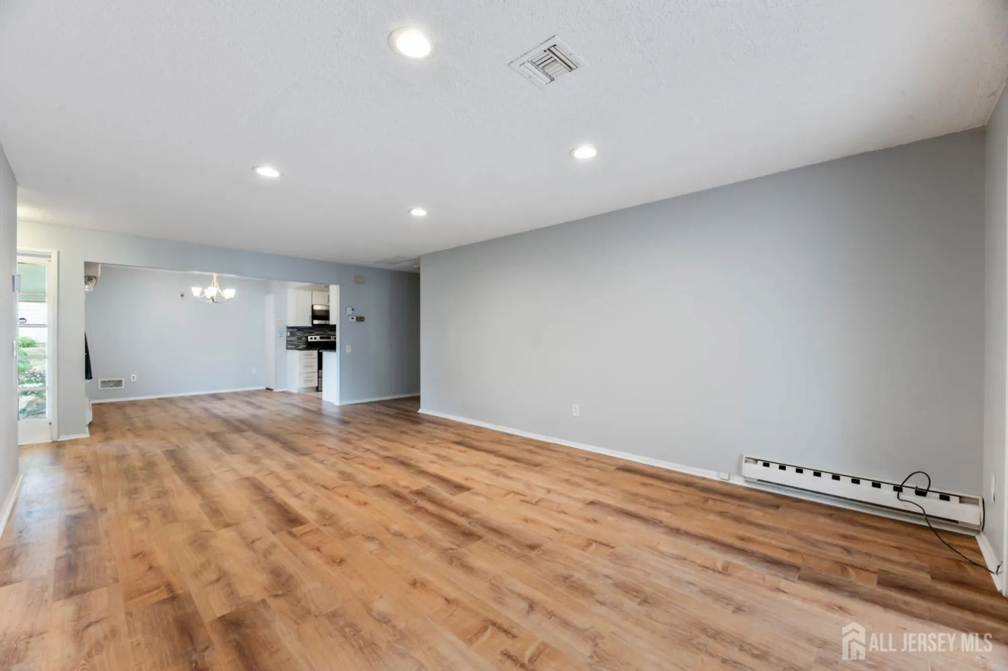 Property Slideshow image 5 of 22 | 166 laurel plz 166c, Monroe, NJ, 08831