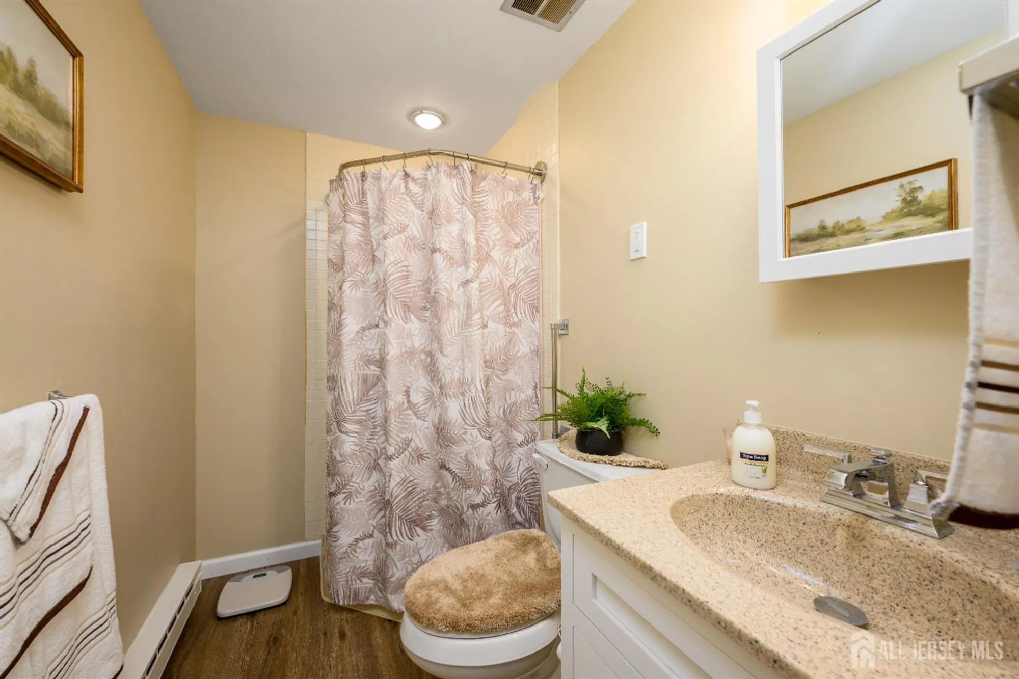 Property Slideshow image 19 of 24 | 251 mystic ln d, Jamesburg, NJ, 08831