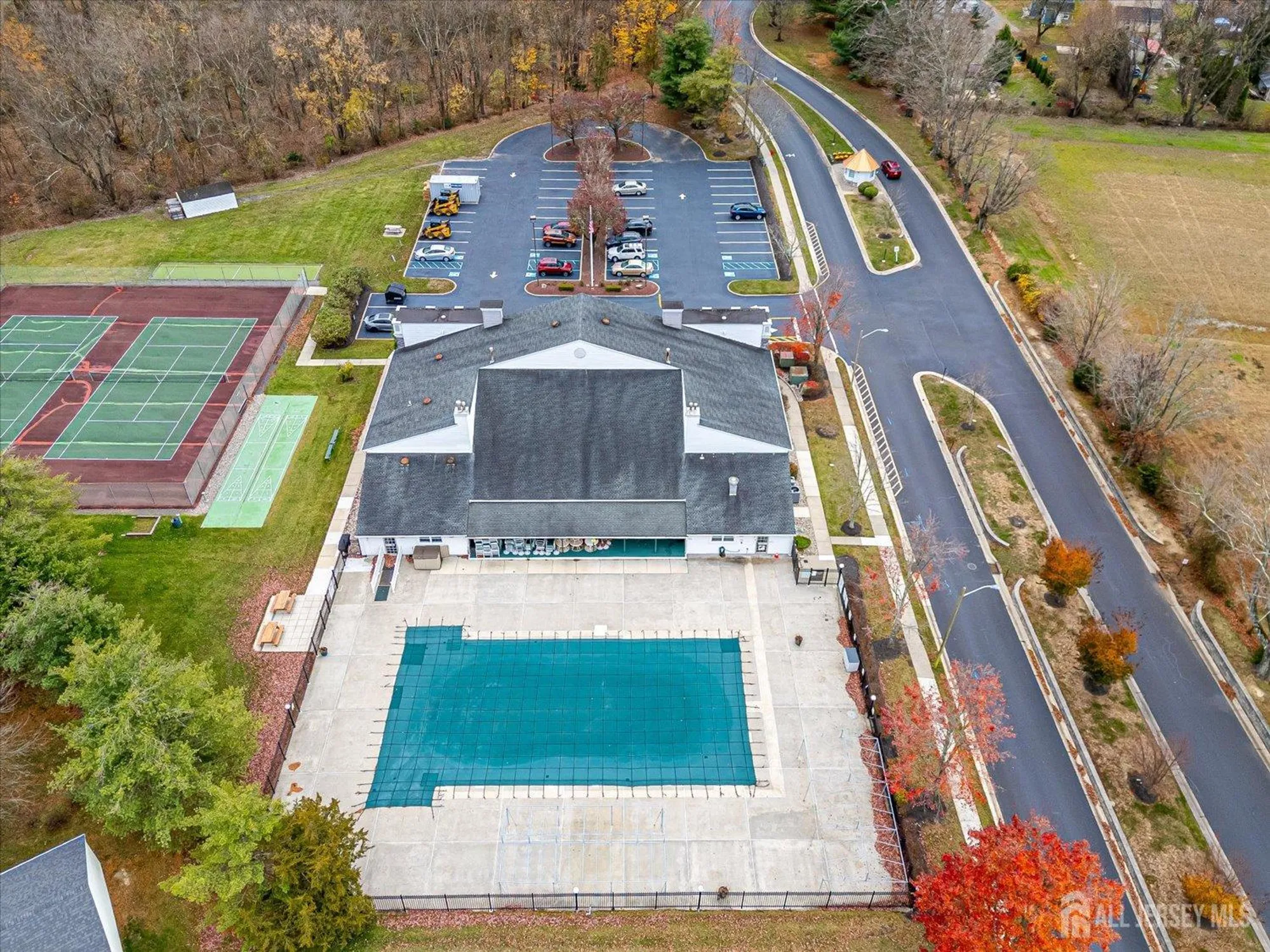 Property Slideshow image 32 of 33 | 1 linton close, Freehold, NJ, 07728